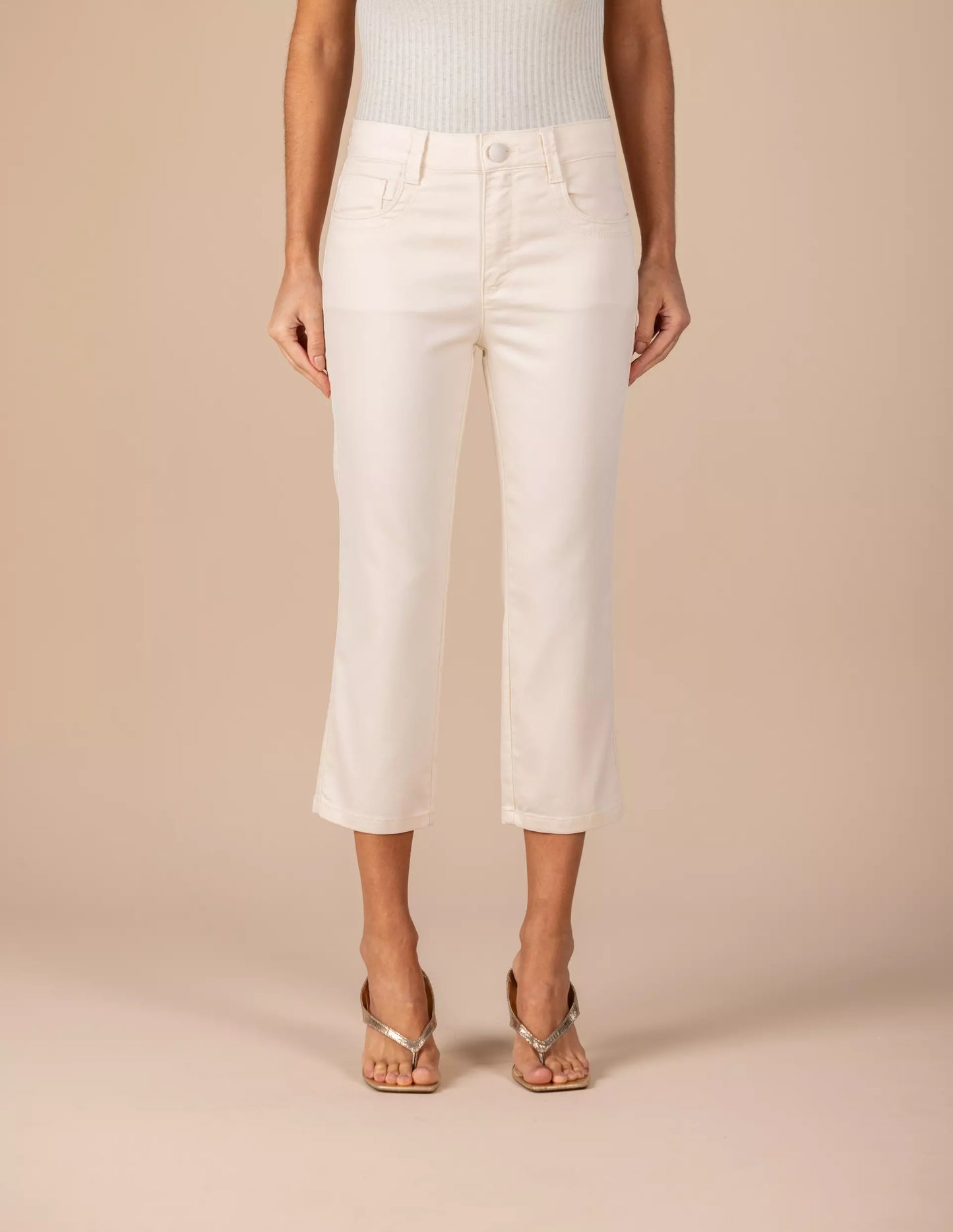 calça sarja color cropped cintura intermediária com pespontos