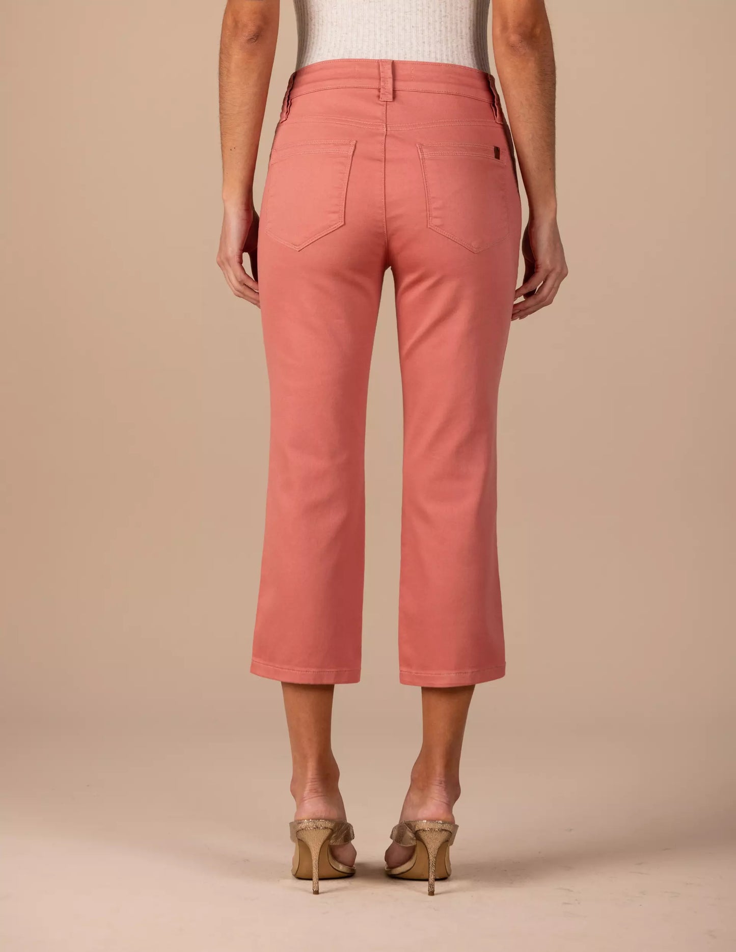 calça sarja color cropped cintura intermediária com pespontos