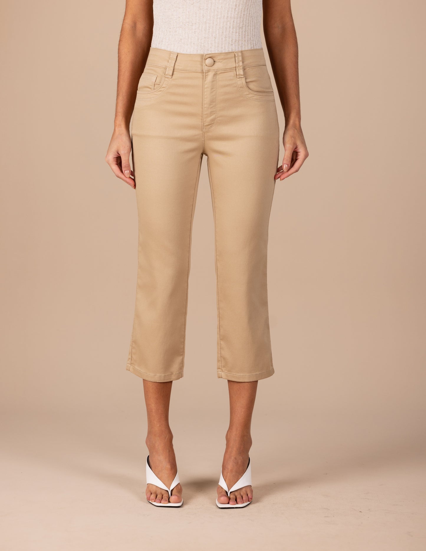 calça sarja color cropped cintura intermediária com pespontos