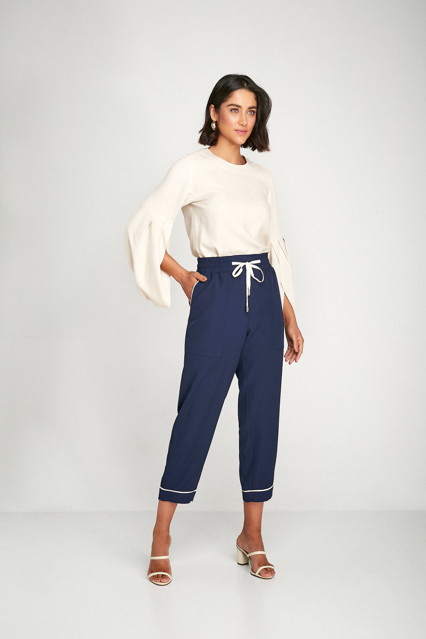 calça alfaiataria pantcropped cintura alta de elástico