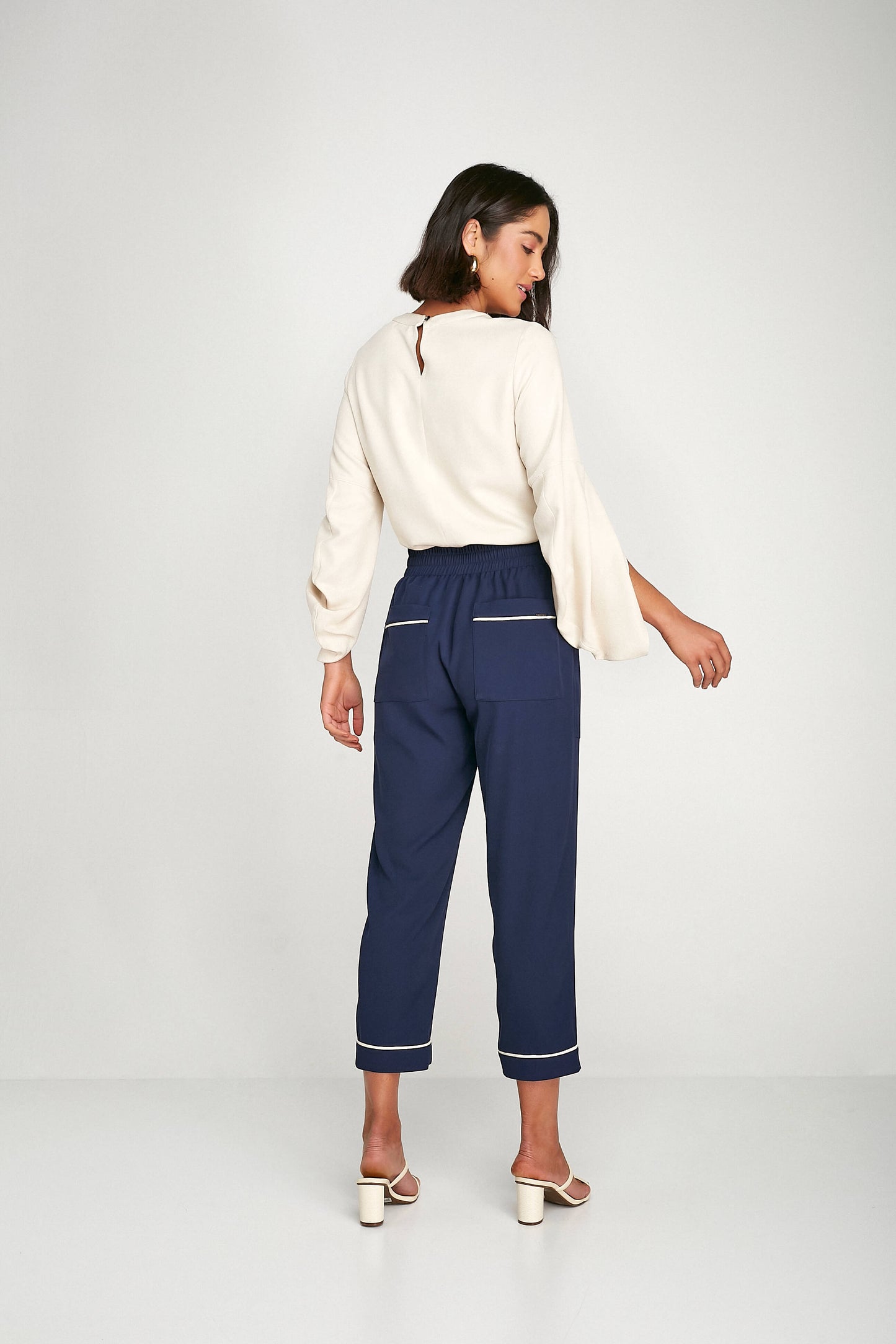 calça alfaiataria pantcropped cintura alta de elástico