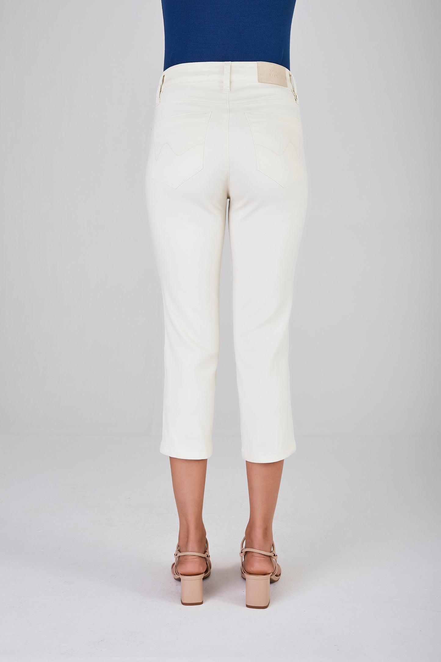 calça sarja color cropped cintura intermediária básica