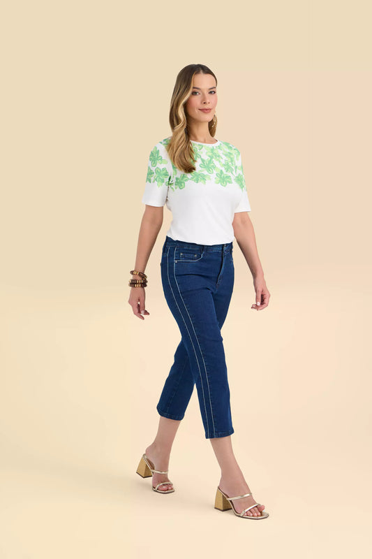 calça jeans cropped cintura intermedíaria com recorte lateral