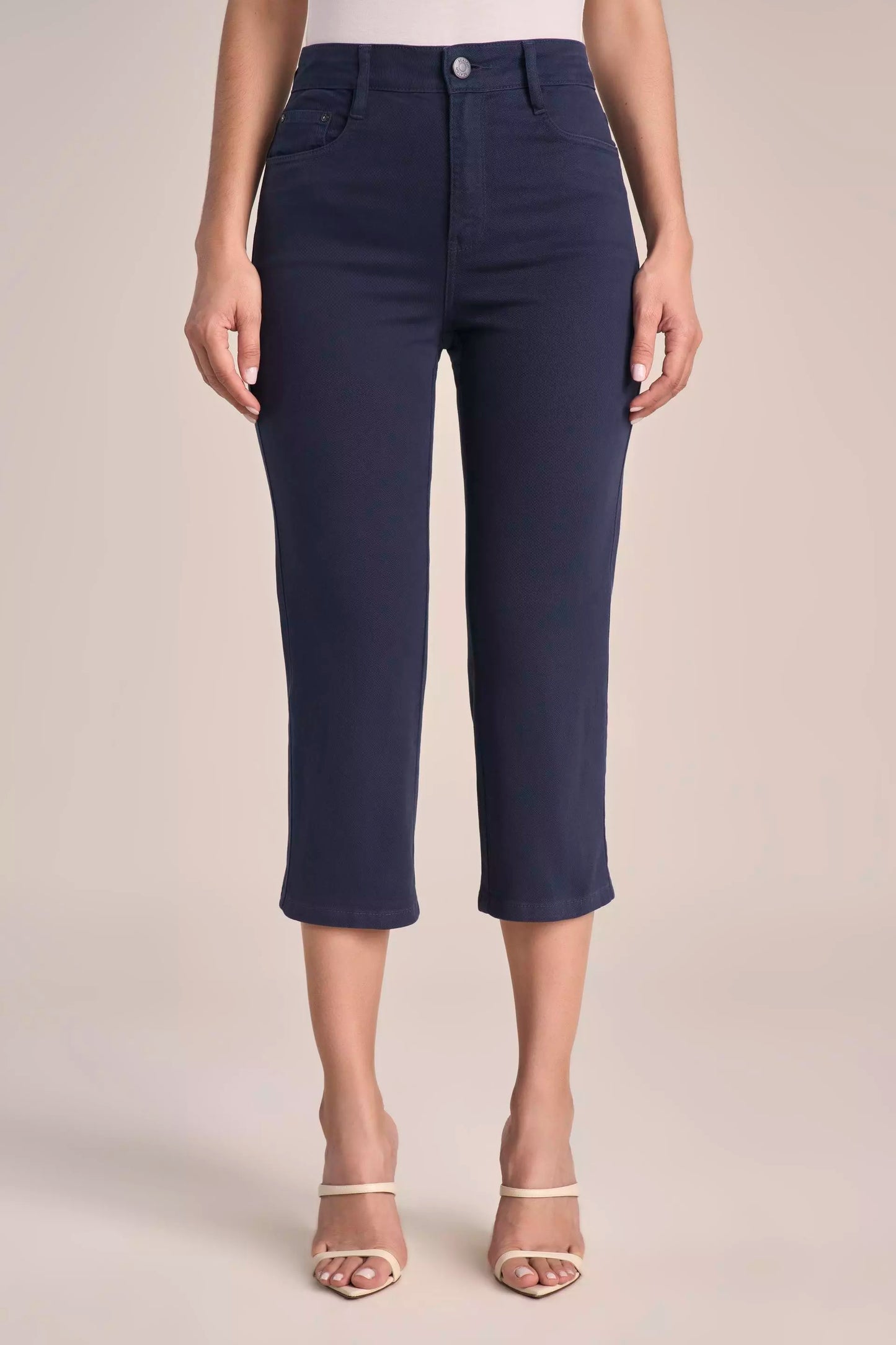 Calça Sarja Color Cropped Cintura Intermediária com Bordado