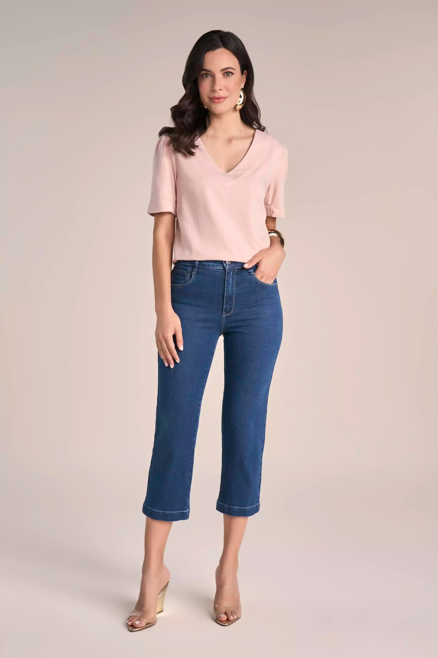 Calça Jeans Cropped Cintura Intermediária com Vivo