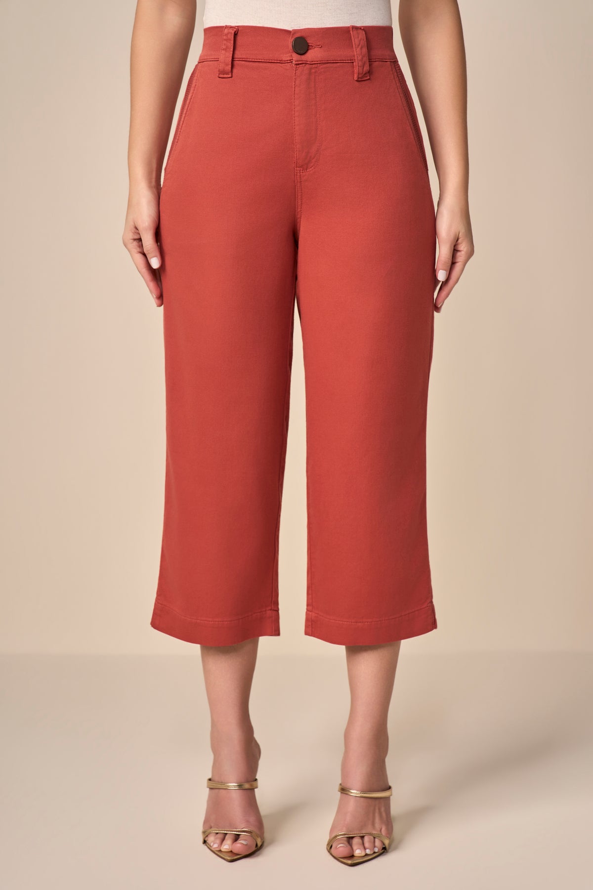 calça sarja color cropped cintura intermediária com detalhe tricot