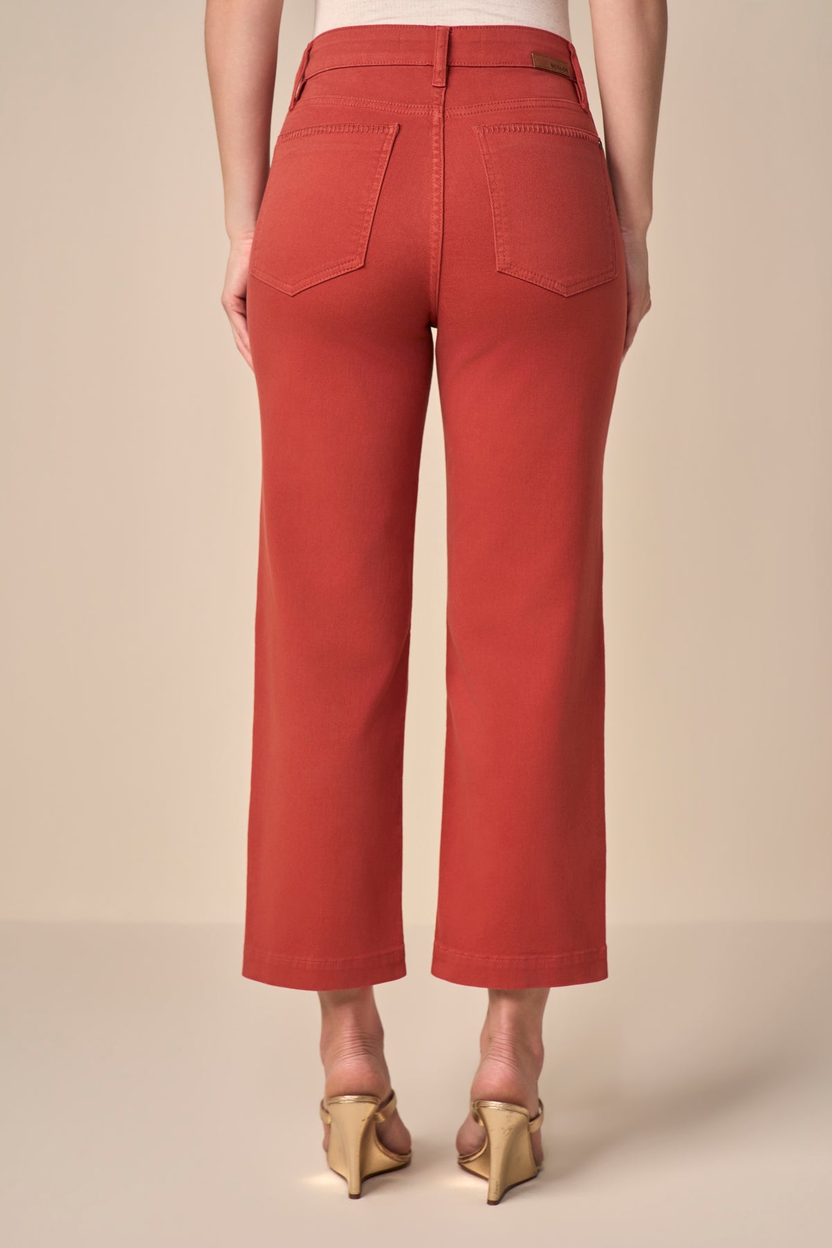 calça sarja color pantcropped cinturaintermediária com bordado