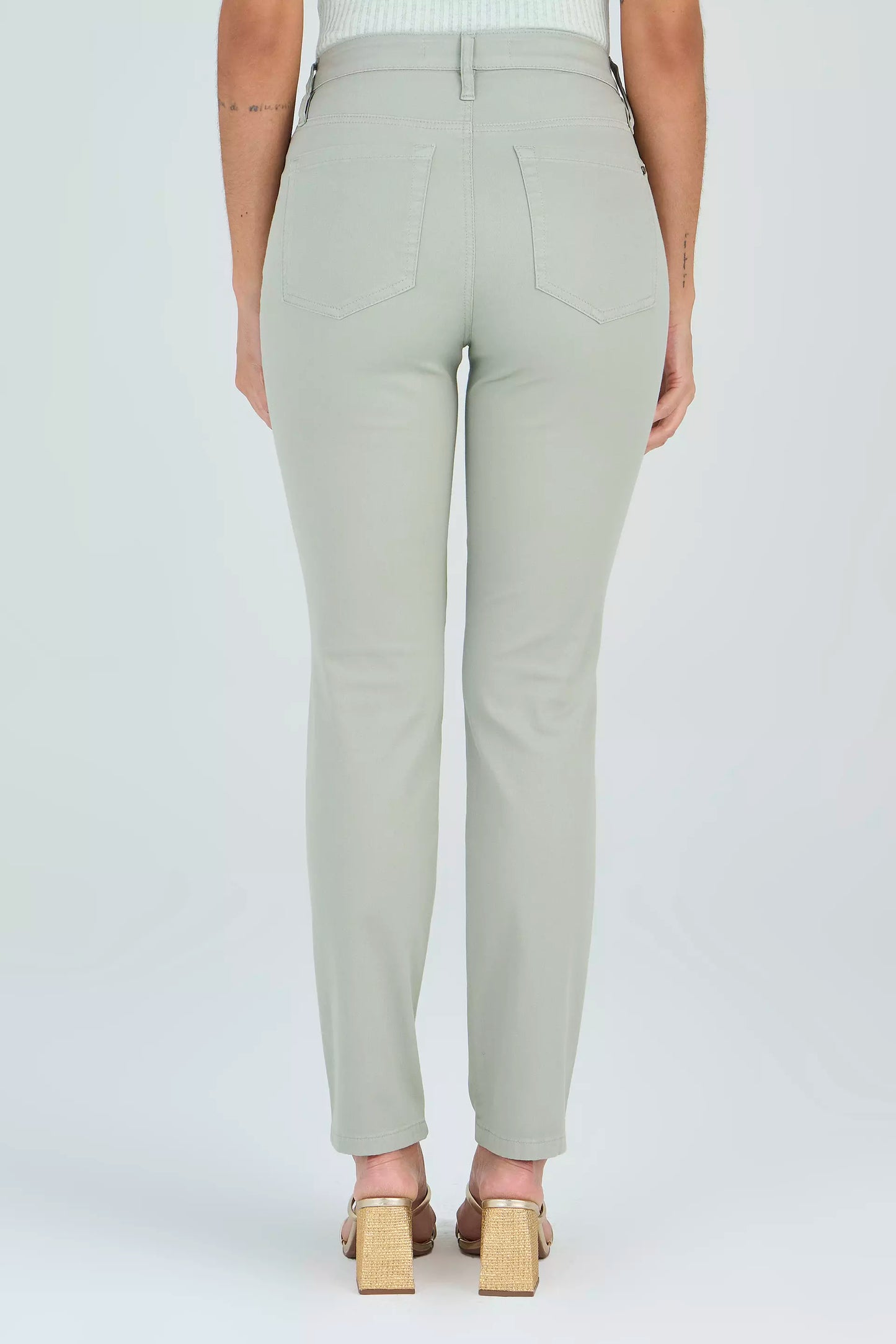 calça sarja color skinny cintura intermediáriabásica