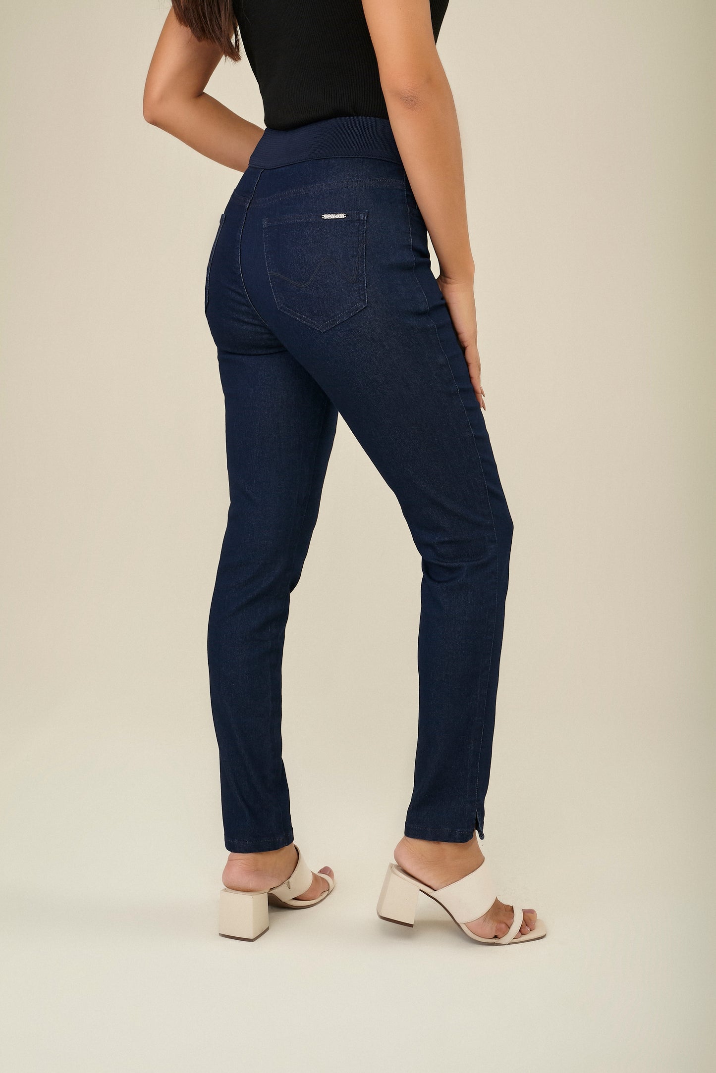 calça jeans skinny cintura intermediária cós tricot