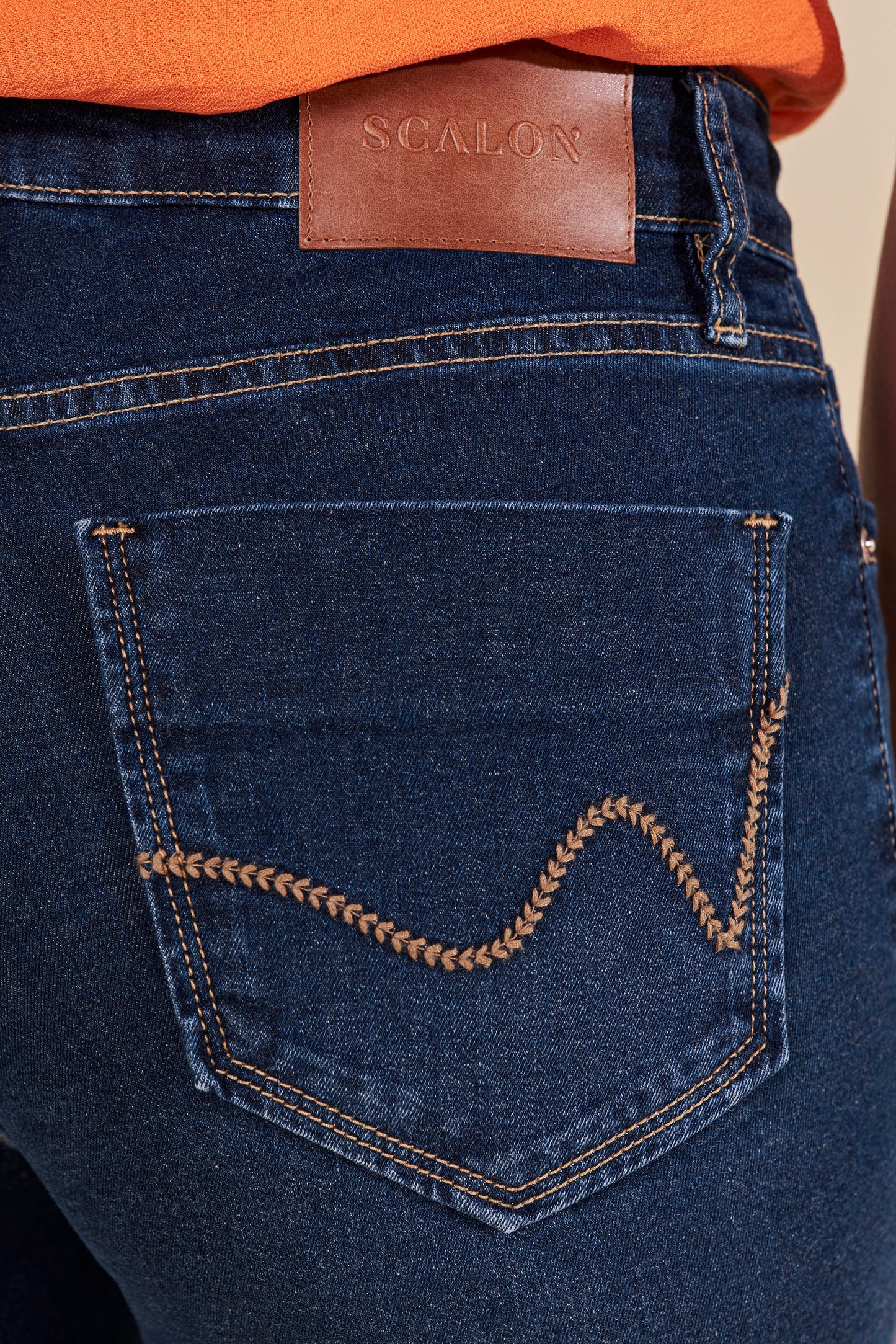 calça jeans skinny cintura intermediária tradicional