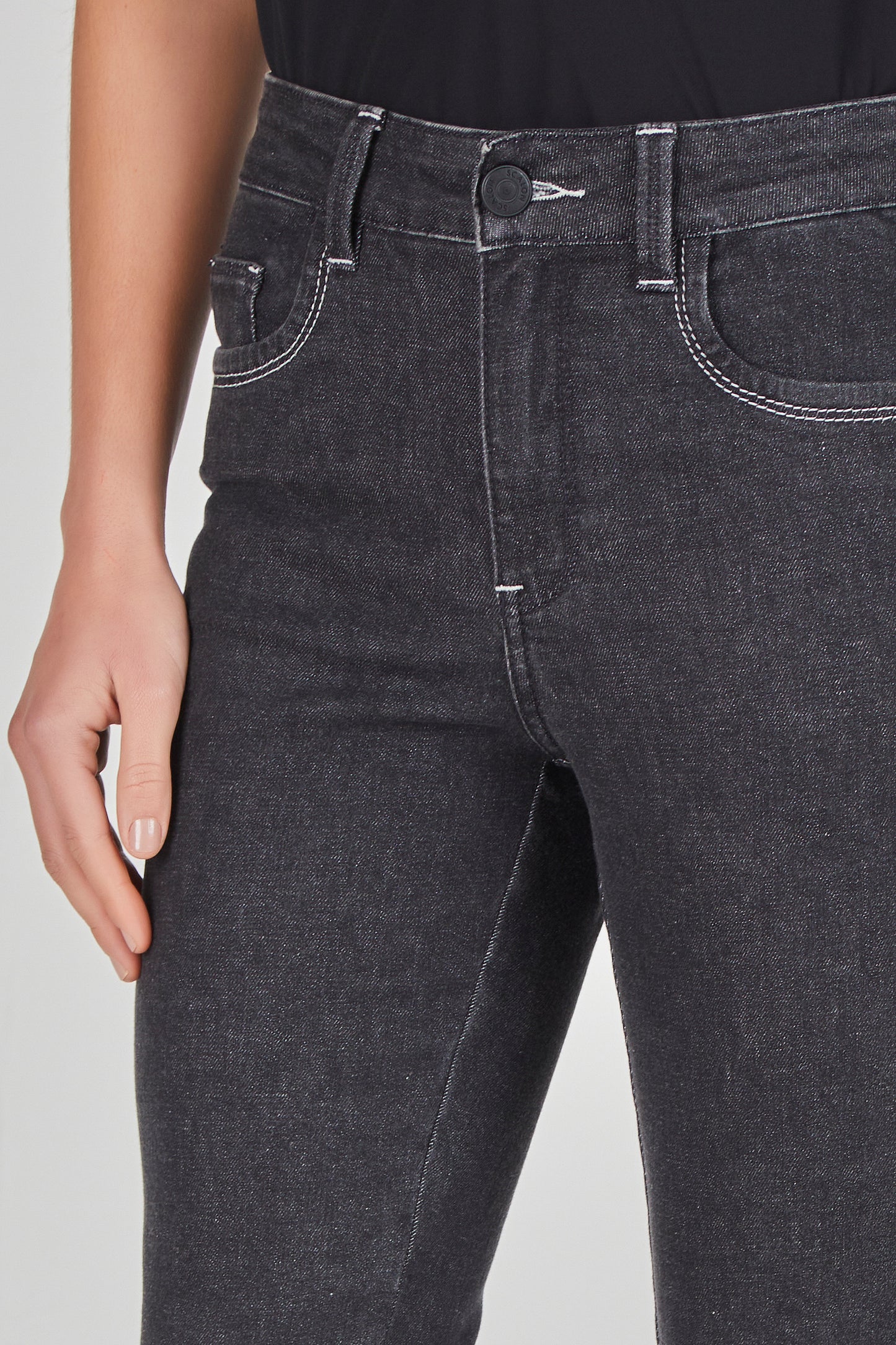 calça jeans skinny cintura intermediária básica