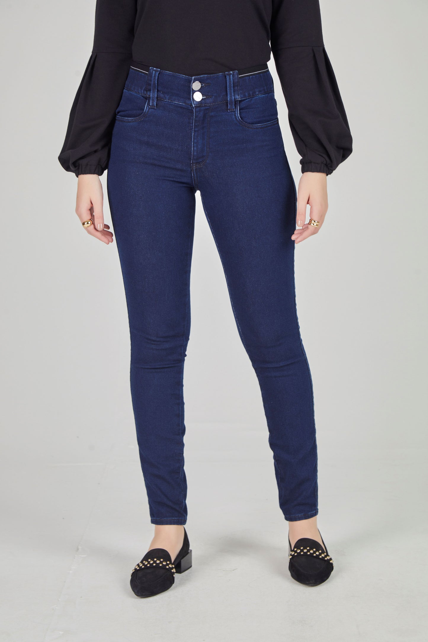 calça jeans malha skinny cintura intermediária com elástico interno