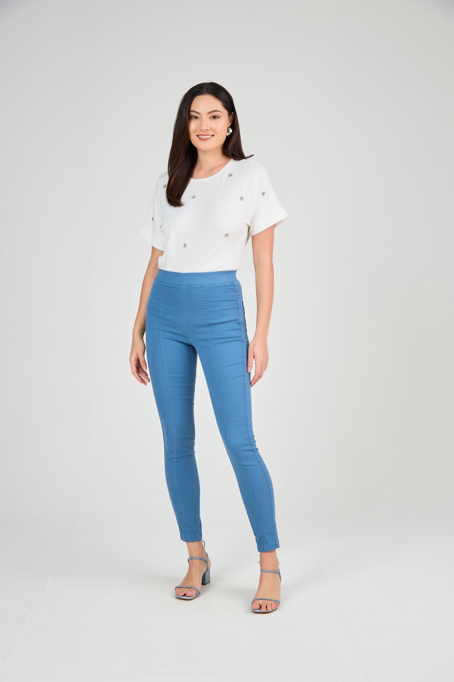 calça sarja color jegging cintura intermediária básica