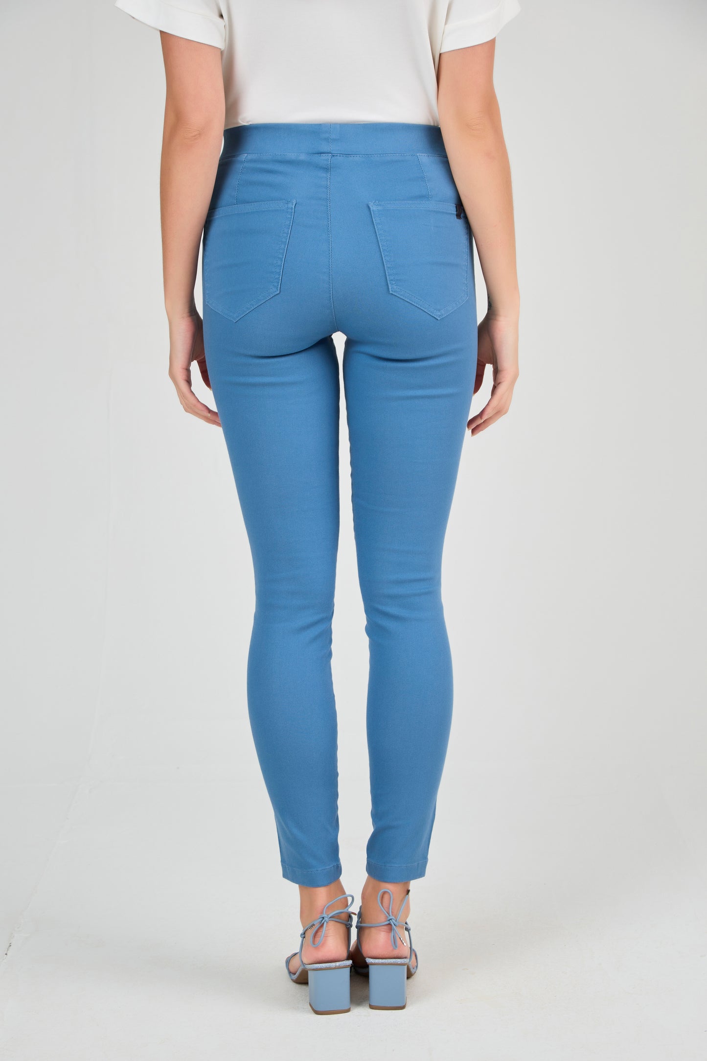 calça sarja color jegging cintura intermediária básica