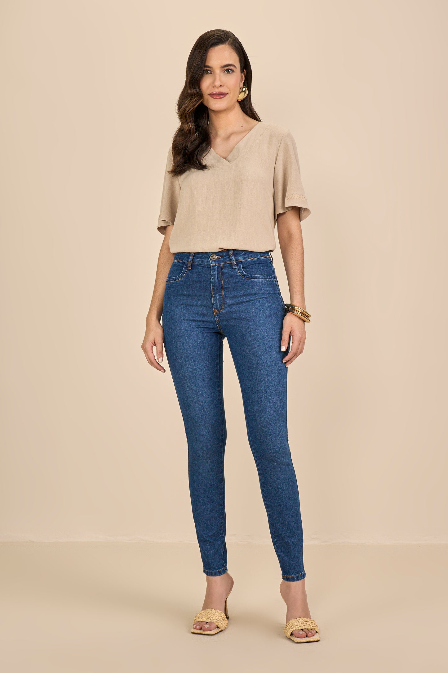 calça jeans skinny cintura intermediária