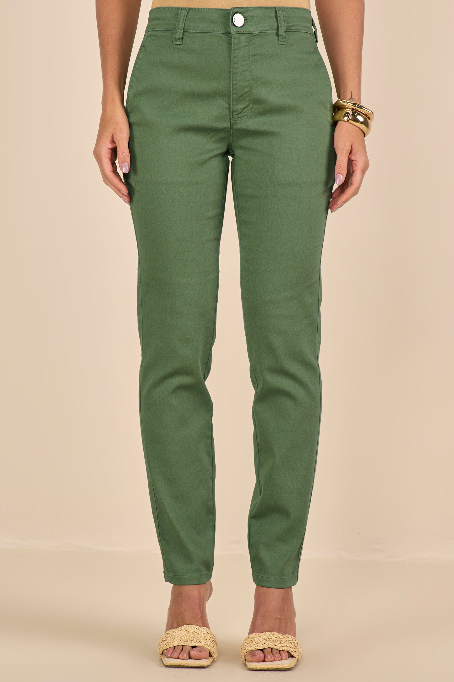 calça sarja color skinny cintura intermediária alfaiataria