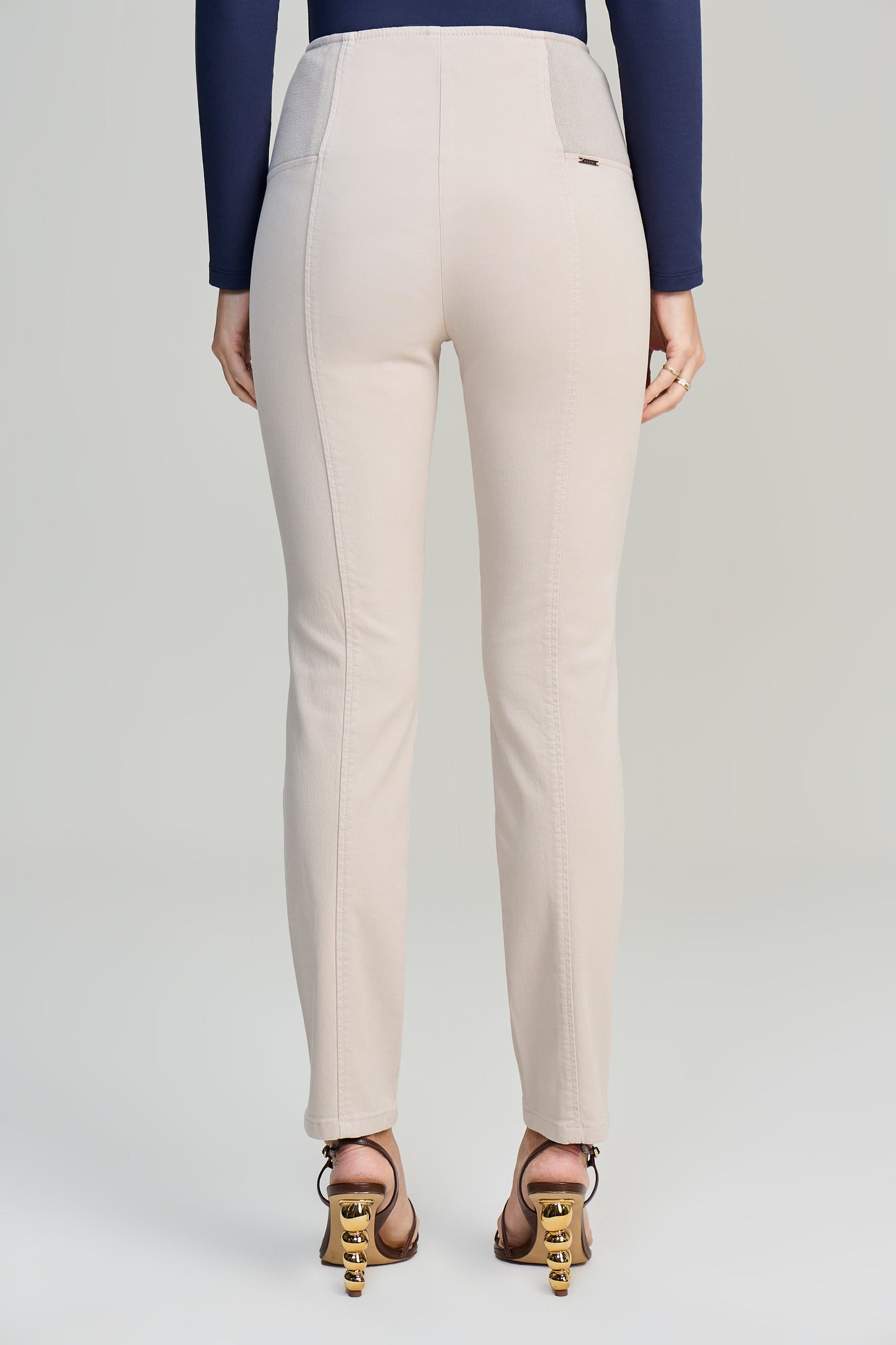 calça malha color skinny cintura intermediária cósde tricot largo