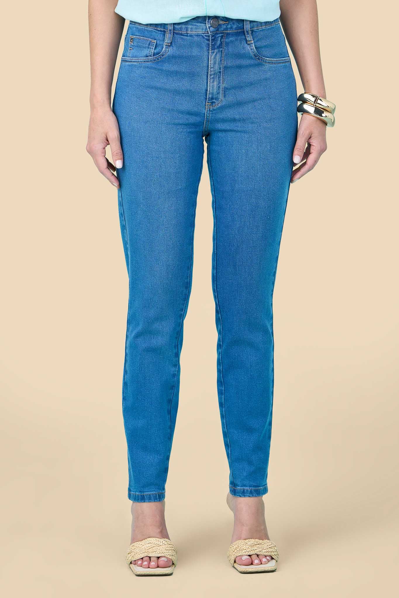 calça jeans skinny cintura intermediária com travetes