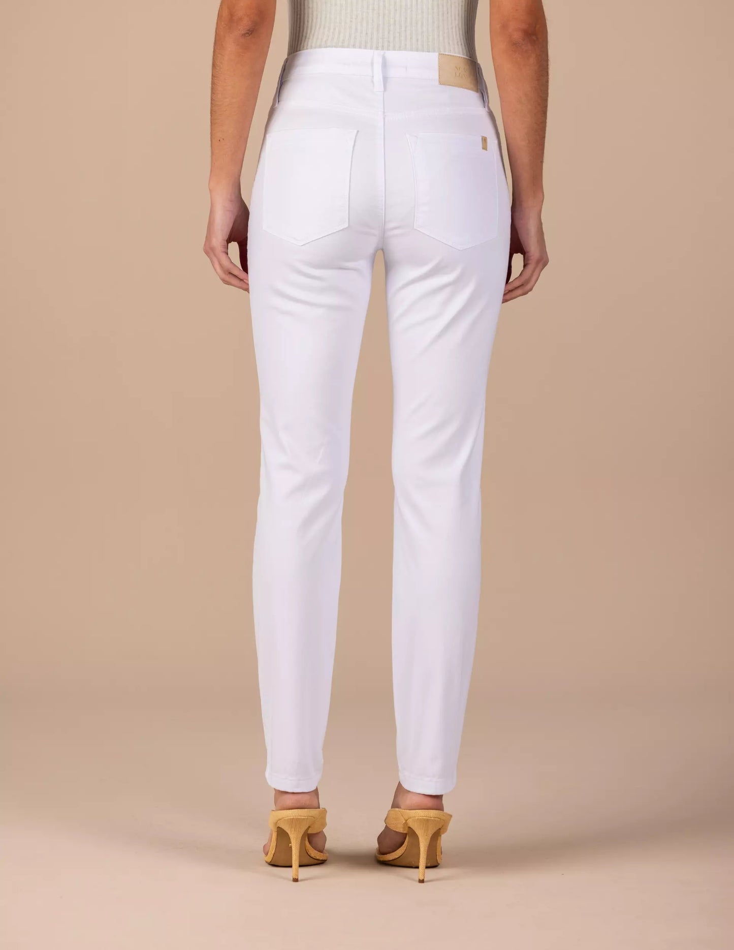 calça sarja color skinny cintura intermediária básico