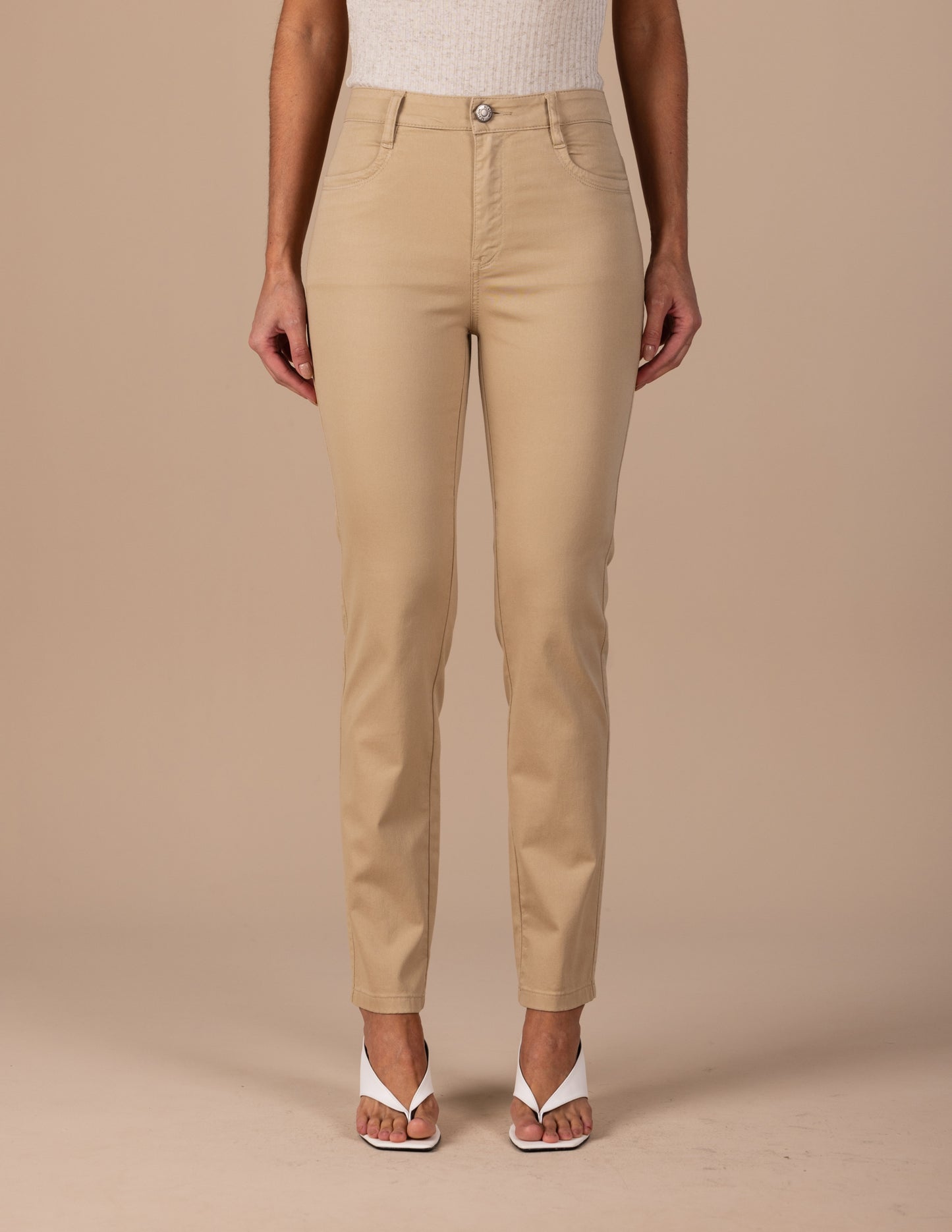 calça sarja color skinny cintura intermediária básico