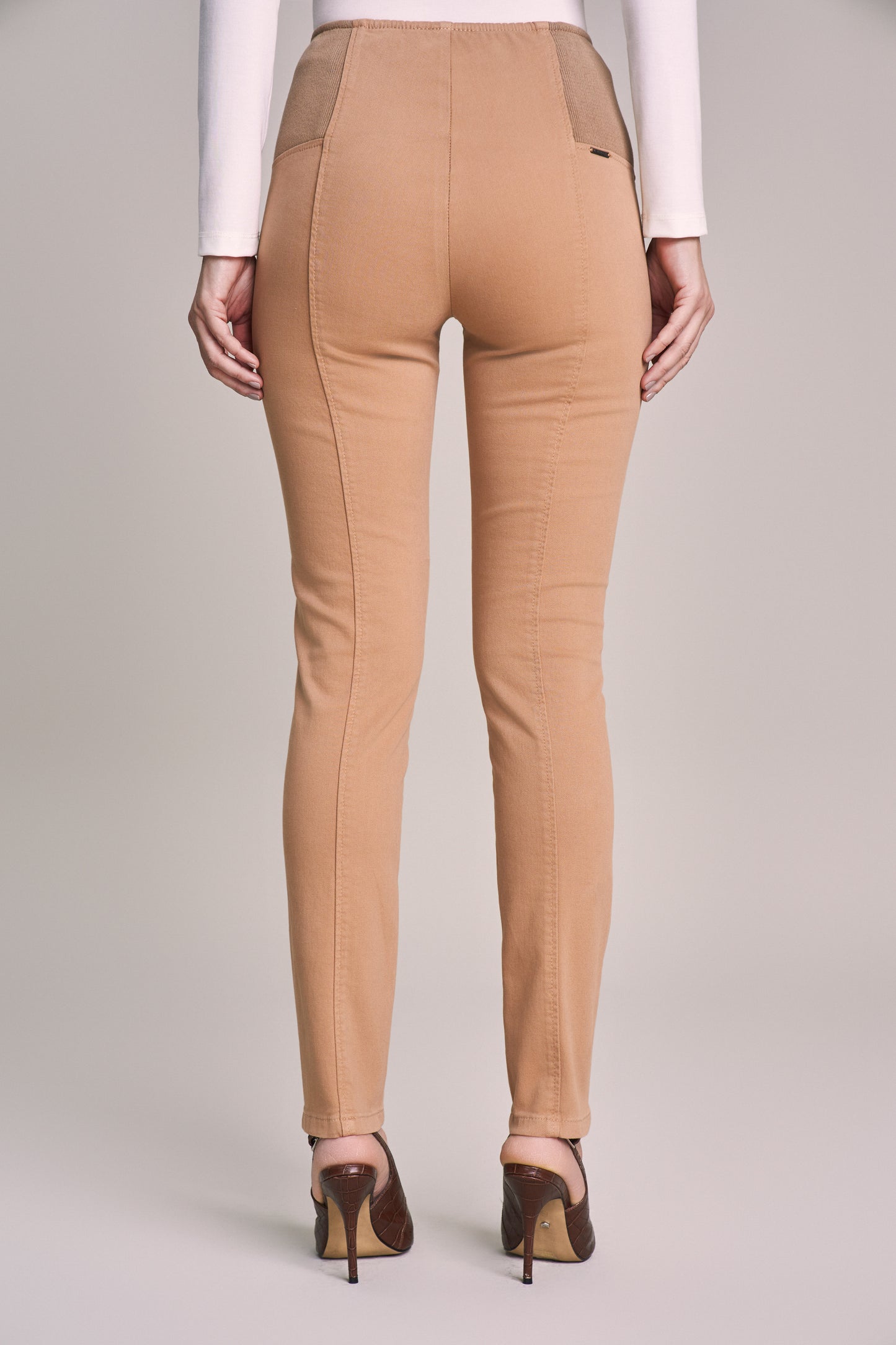 calça malha color skinny cintura intermediária cós de tricot largo