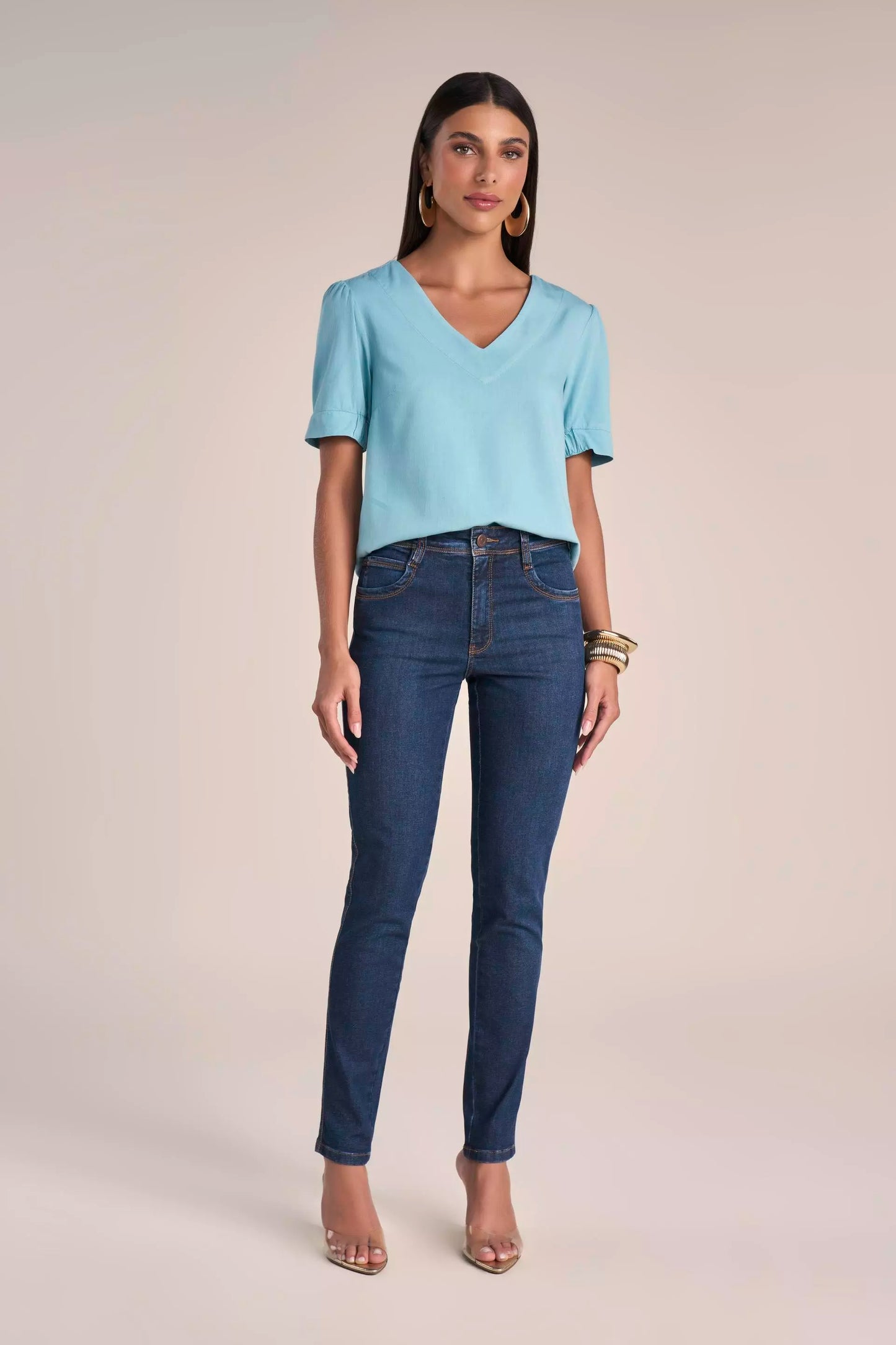 Calça Jeans Skinny Cintura Intermediária com Detalhe Bolso Relógio