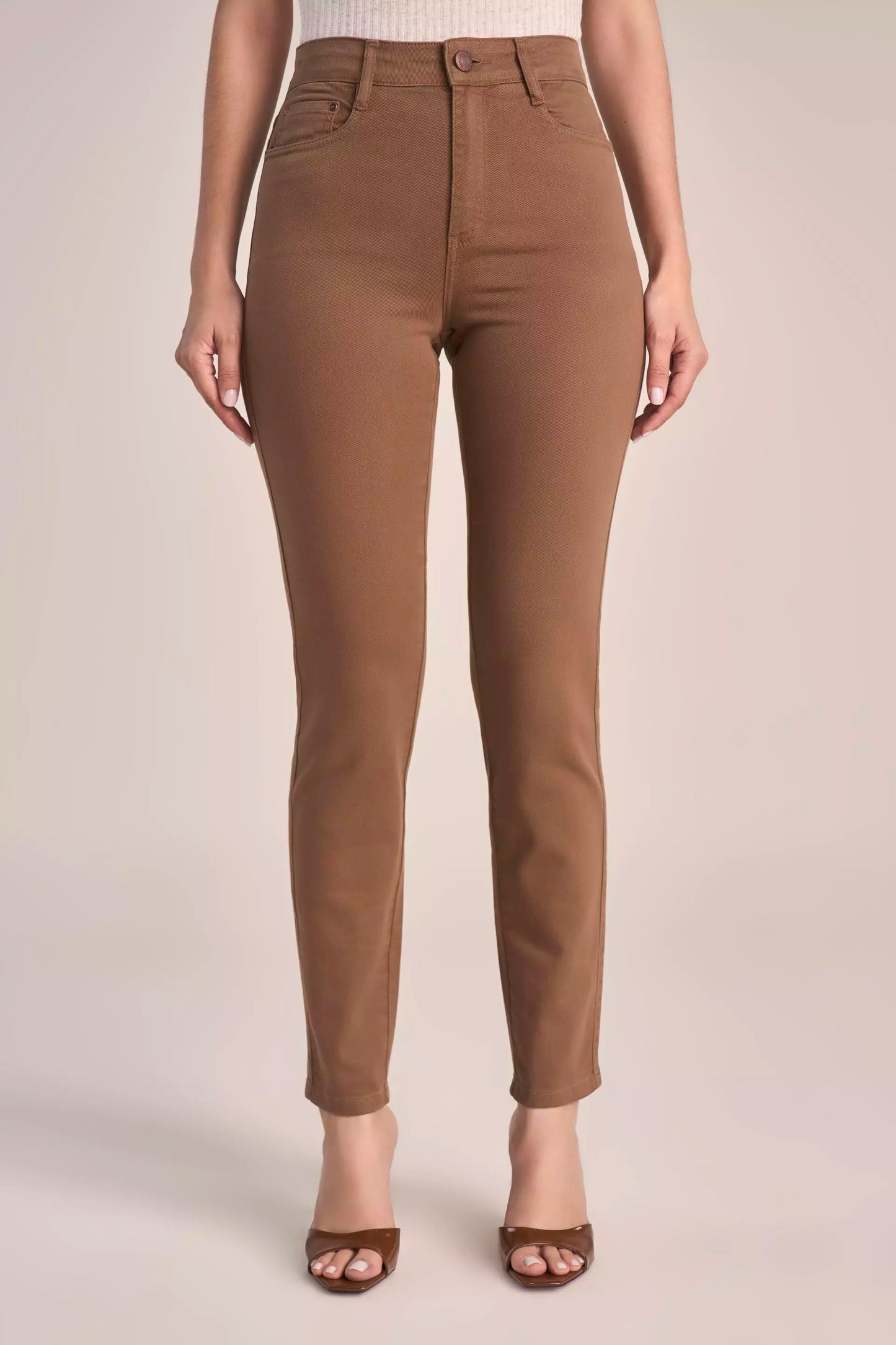 Calça Sarja Color Skinny Cintura Intermediária com Bordado