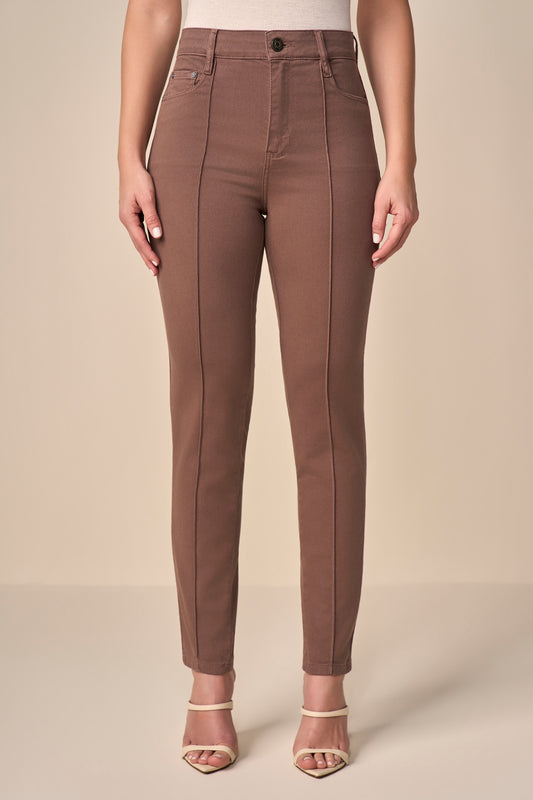 calça sarja color skinny cintura intermediária com nervura e bordado