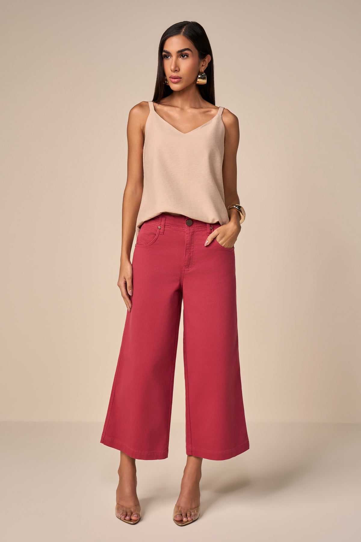 calça sarja color pantacourt cintura intermediária com recortes