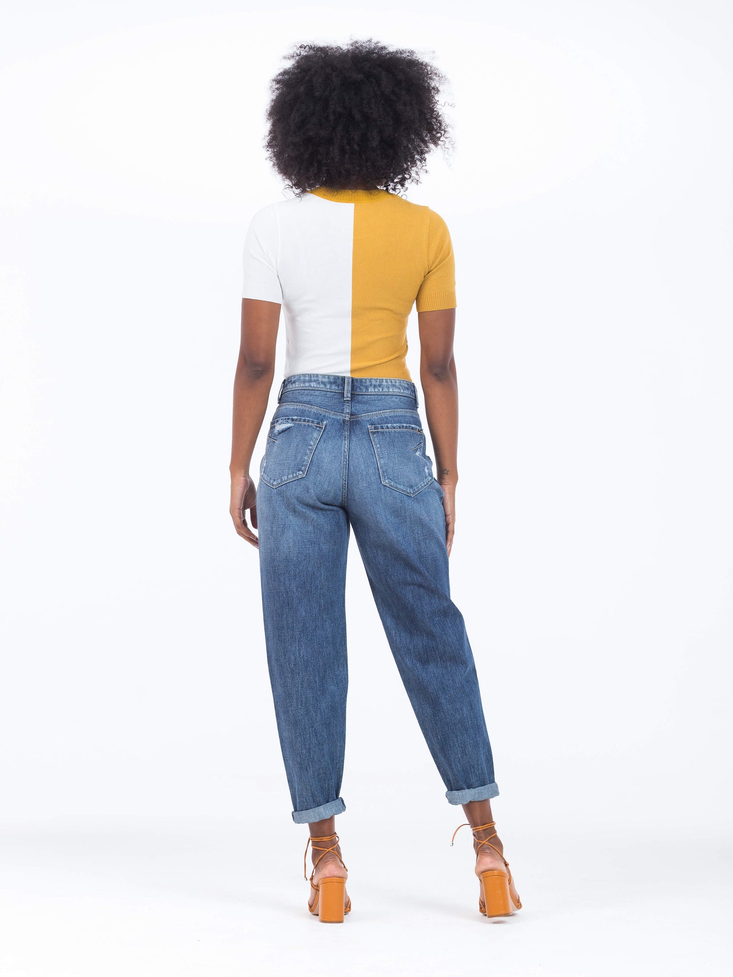 calça jeans boyfriend barra virada