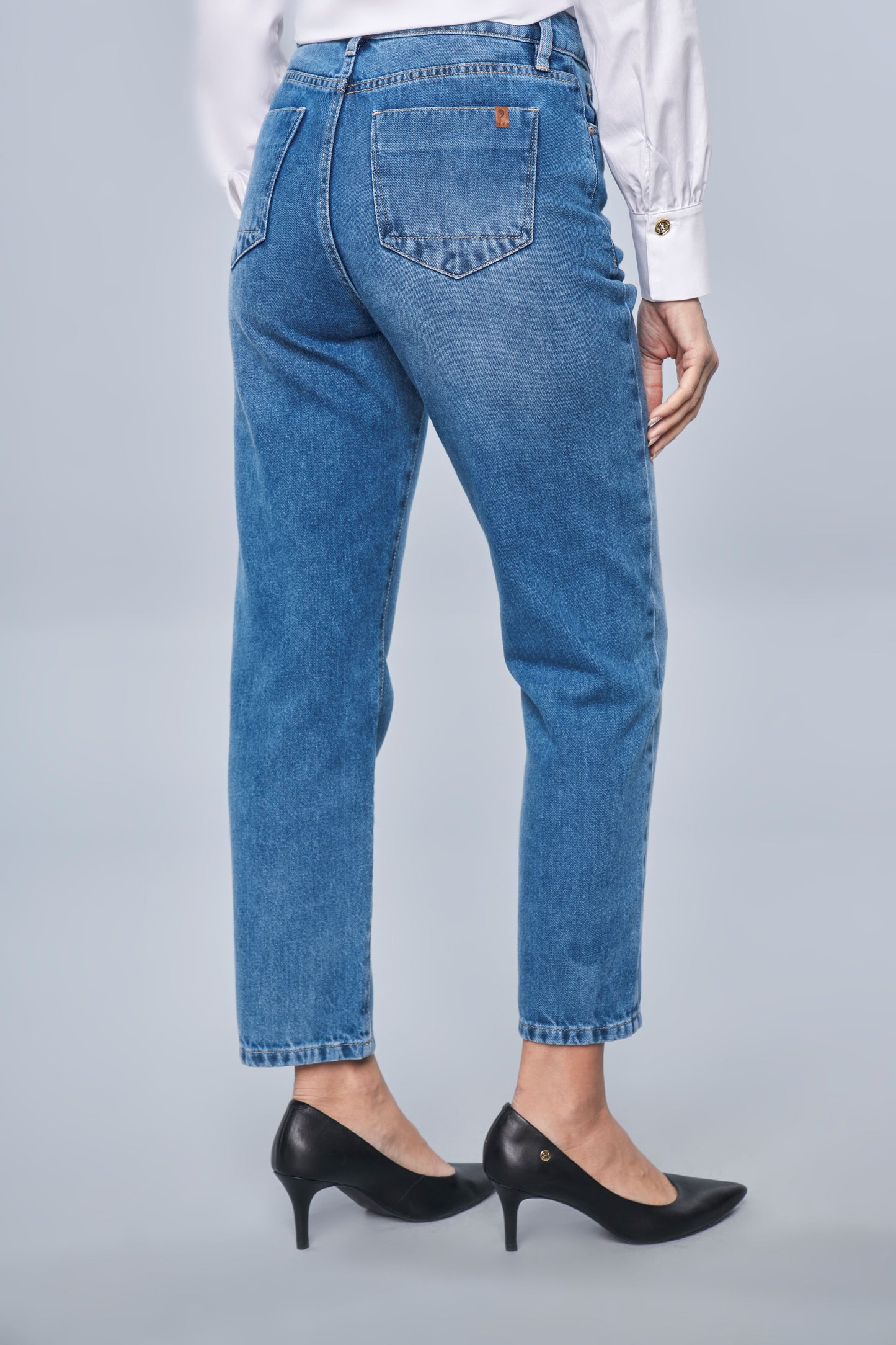 calça jeans boyfriend cintura intermediária