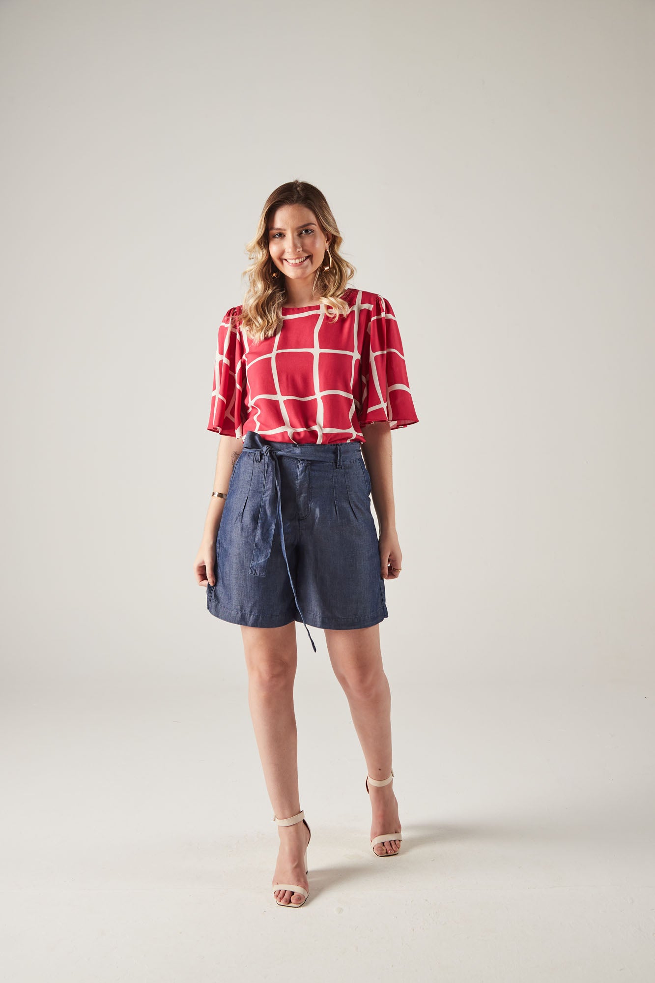 bermuda jeans midi cintura intermediária alfaiataria