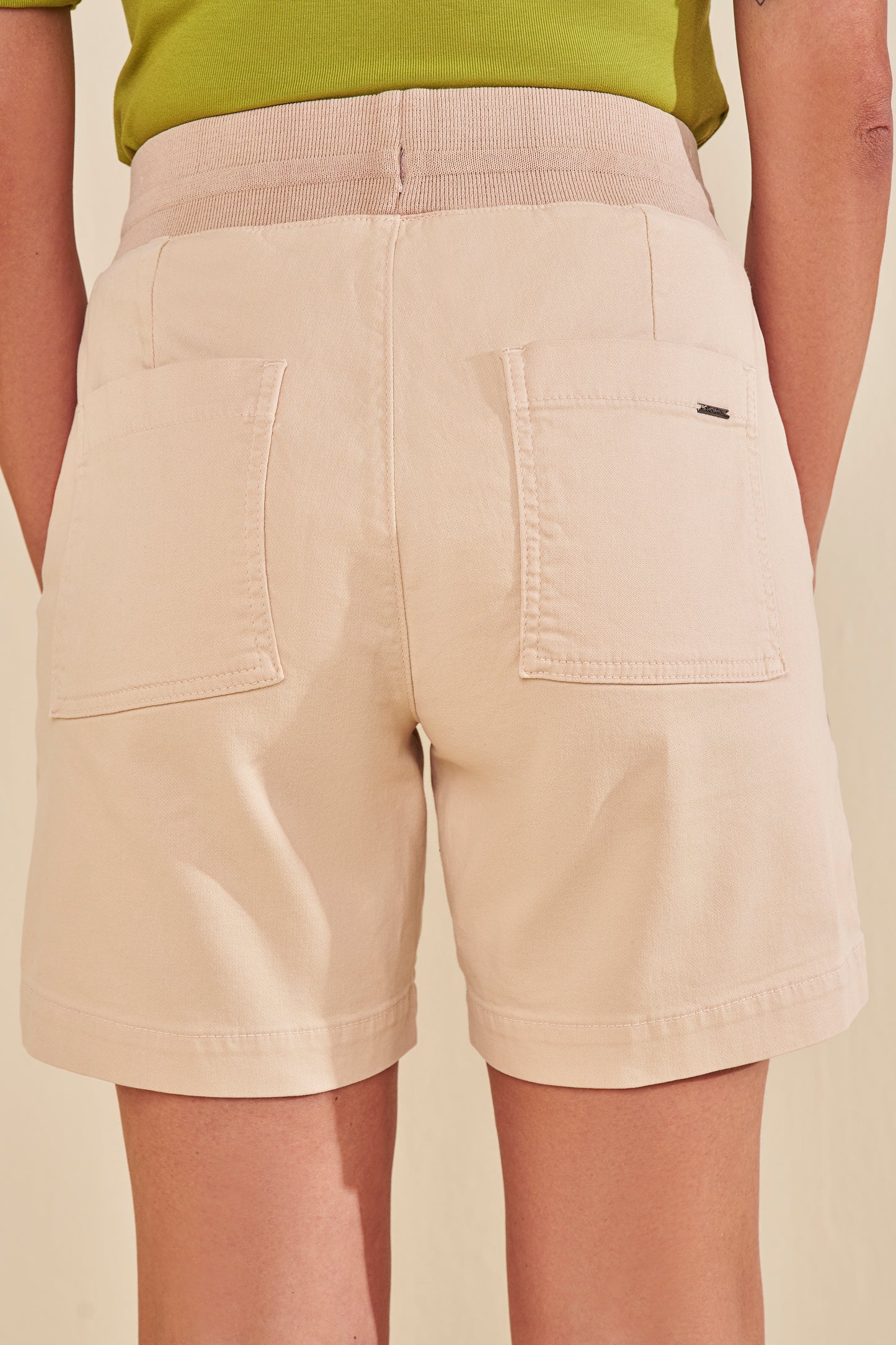 bermuda malha color midi comfort cintura intermediária cós tricot