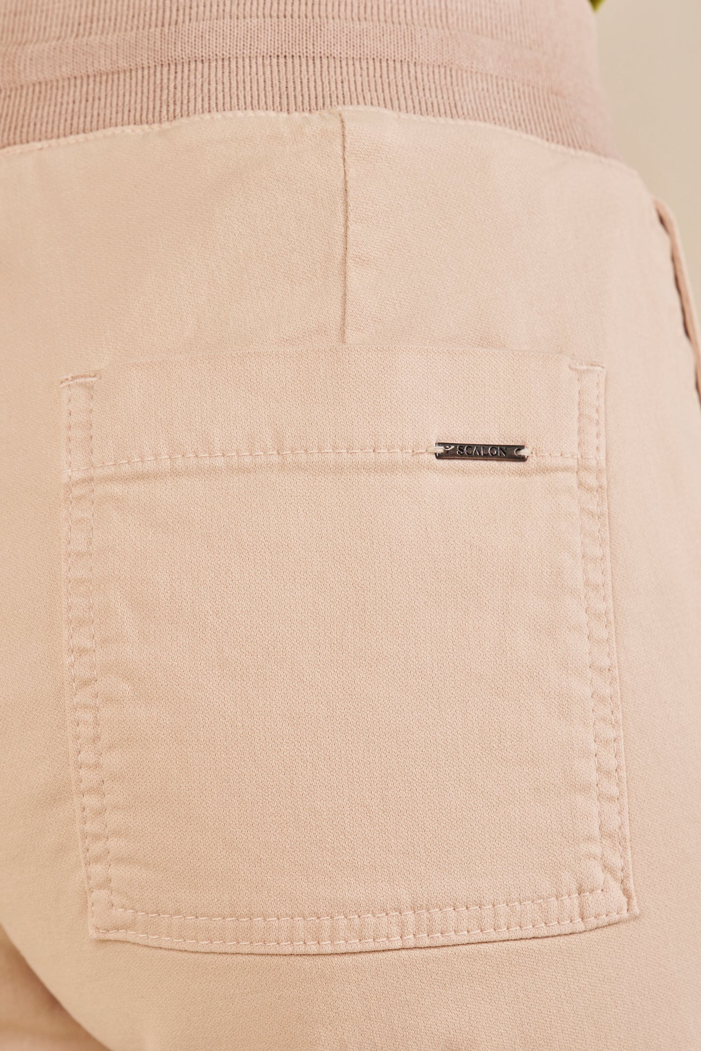 bermuda malha color midi comfort cintura intermediária cós tricot