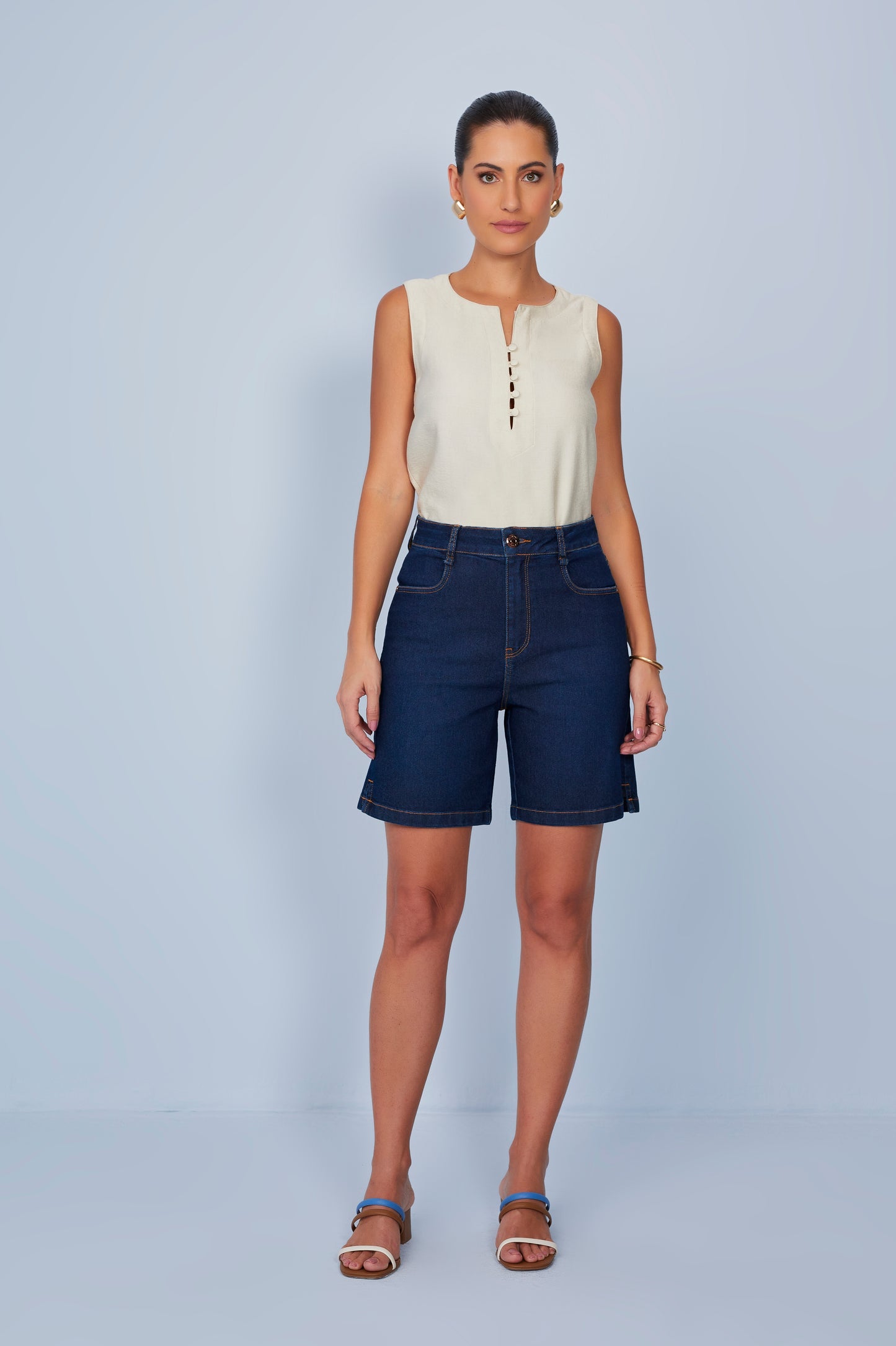 bermuda jeans midi cintura intermediária com abertura