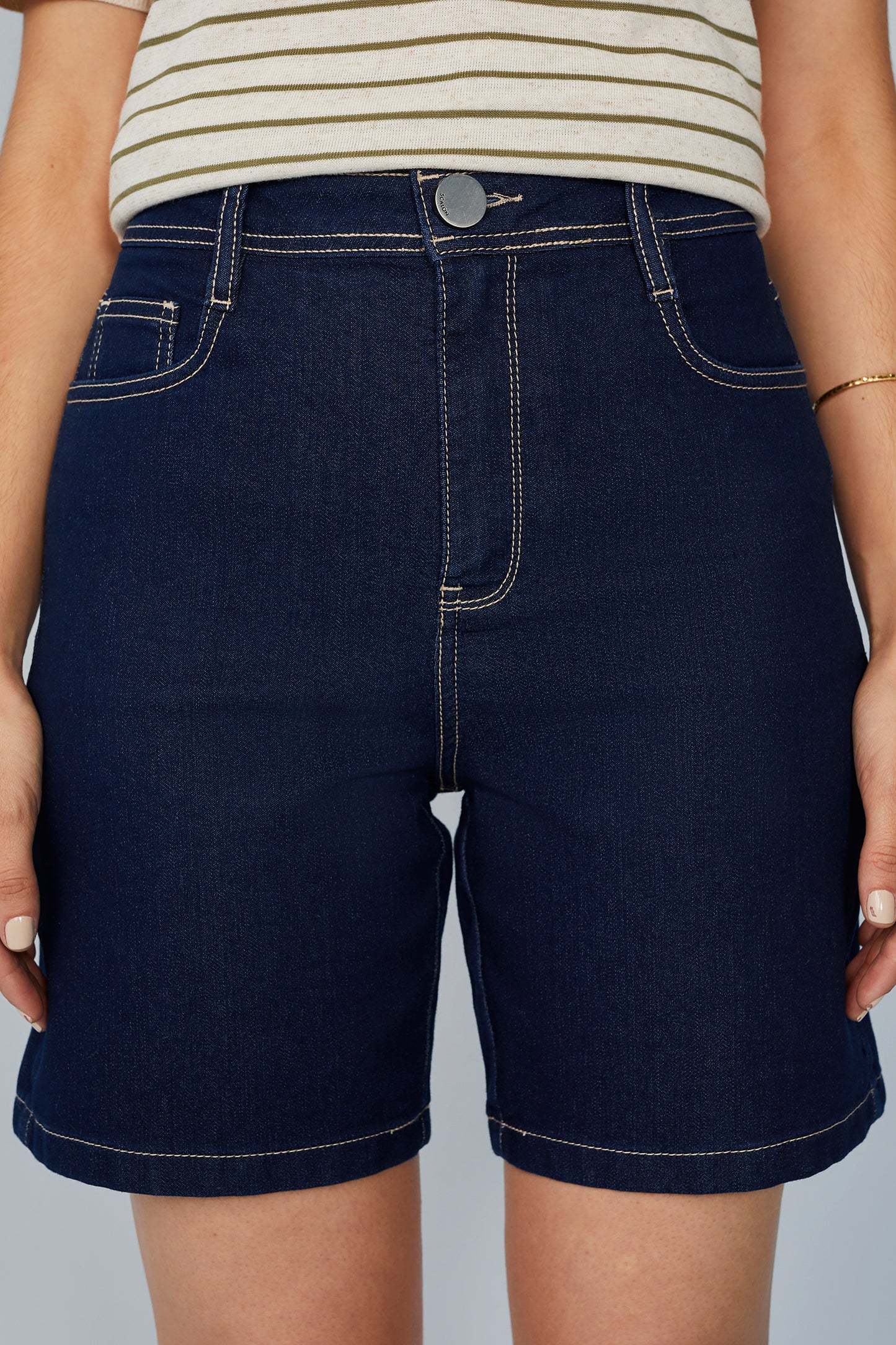 bermuda jeans midi cintura intermediária tradicional