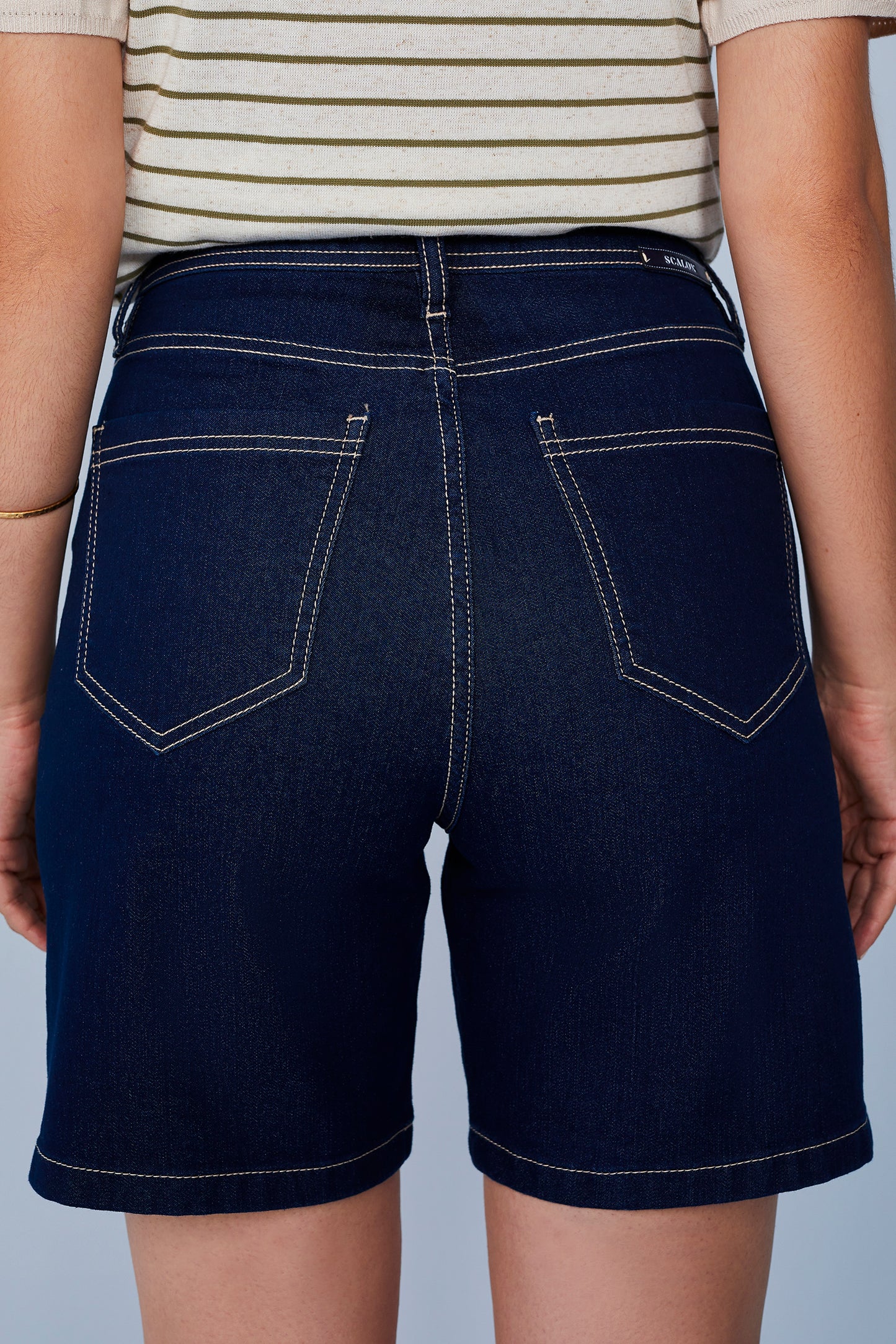 bermuda jeans midi cintura intermediária tradicional