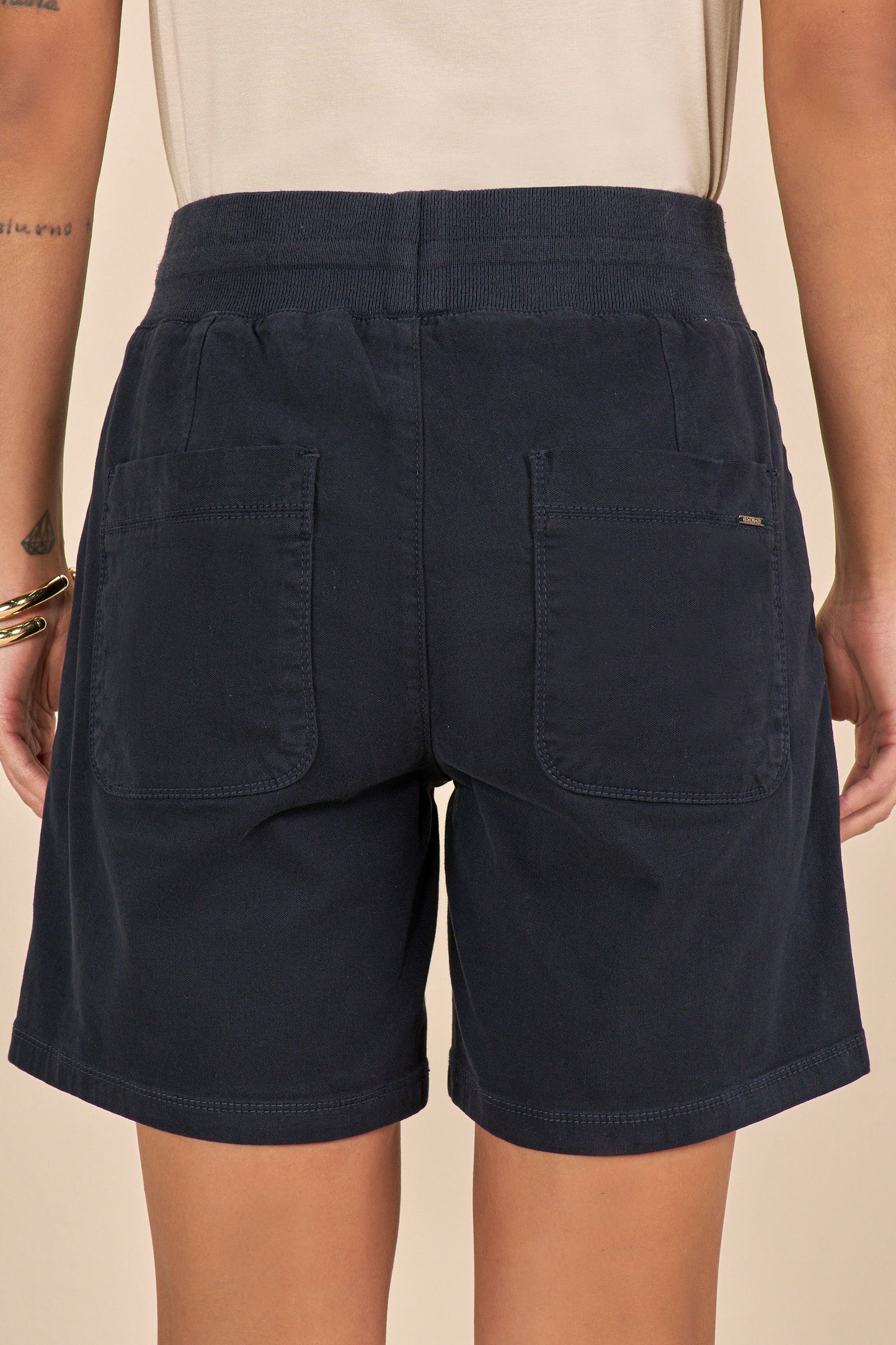 bermuda malha color midi comfort cintura intermediária cós tricot