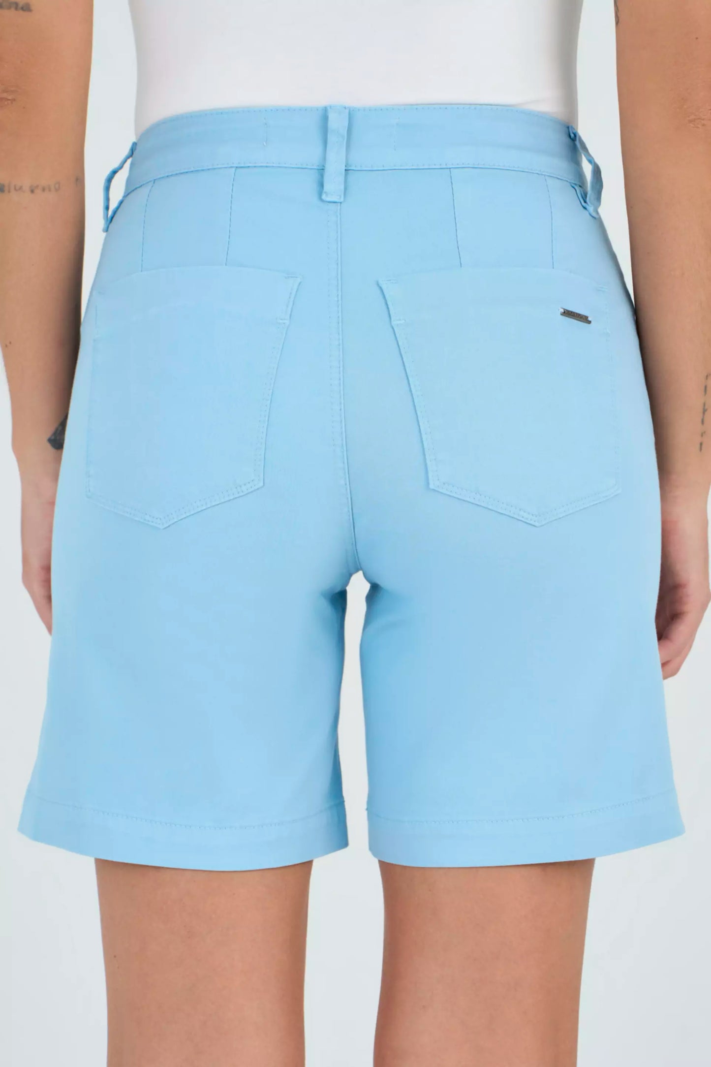 bermuda sarja color midi cintura intermediária alfaiataria