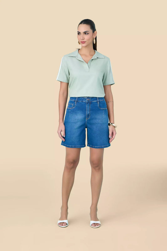 bermuda jeans midi cintura intermedíaria com pences