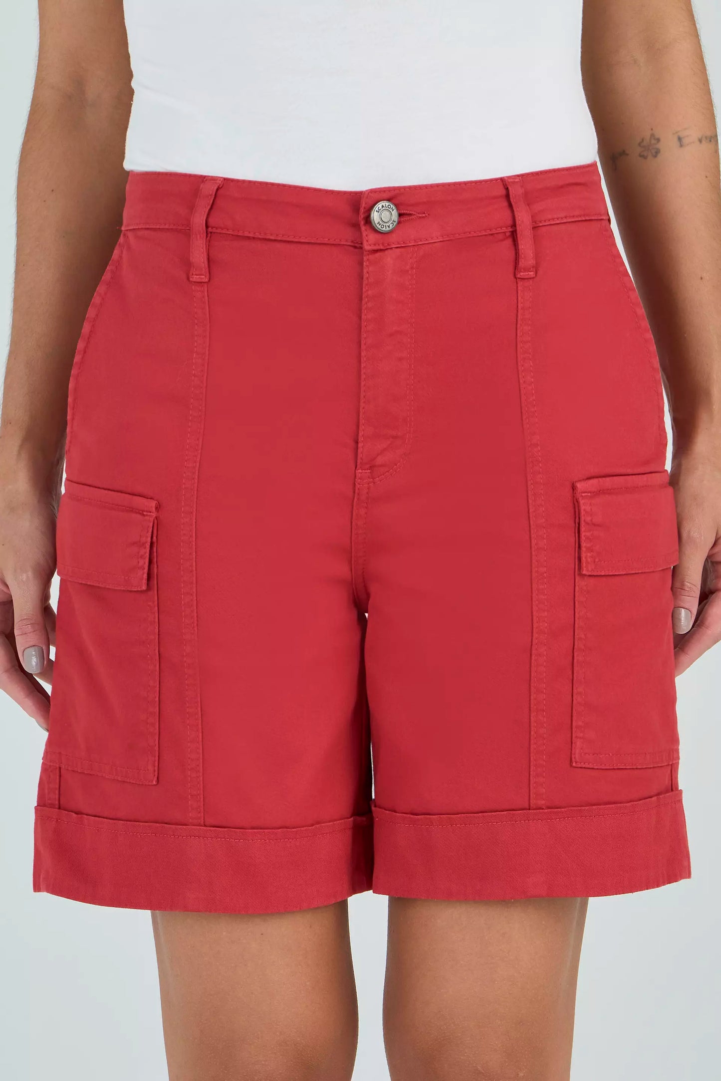 bermuda sarja midi cintura interemediária com bolso cargo