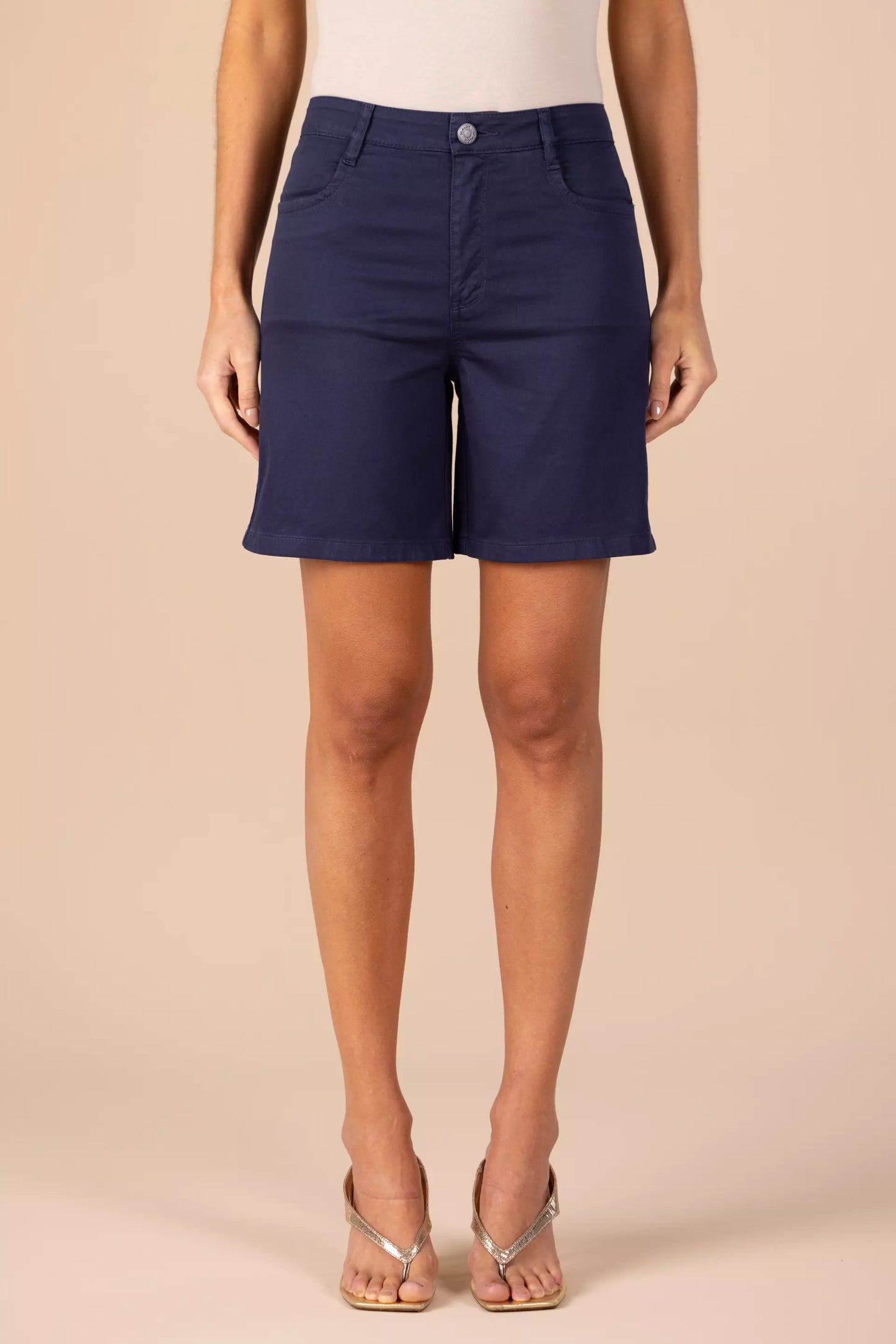 bermuda sarja color midi cintura intermediária básica