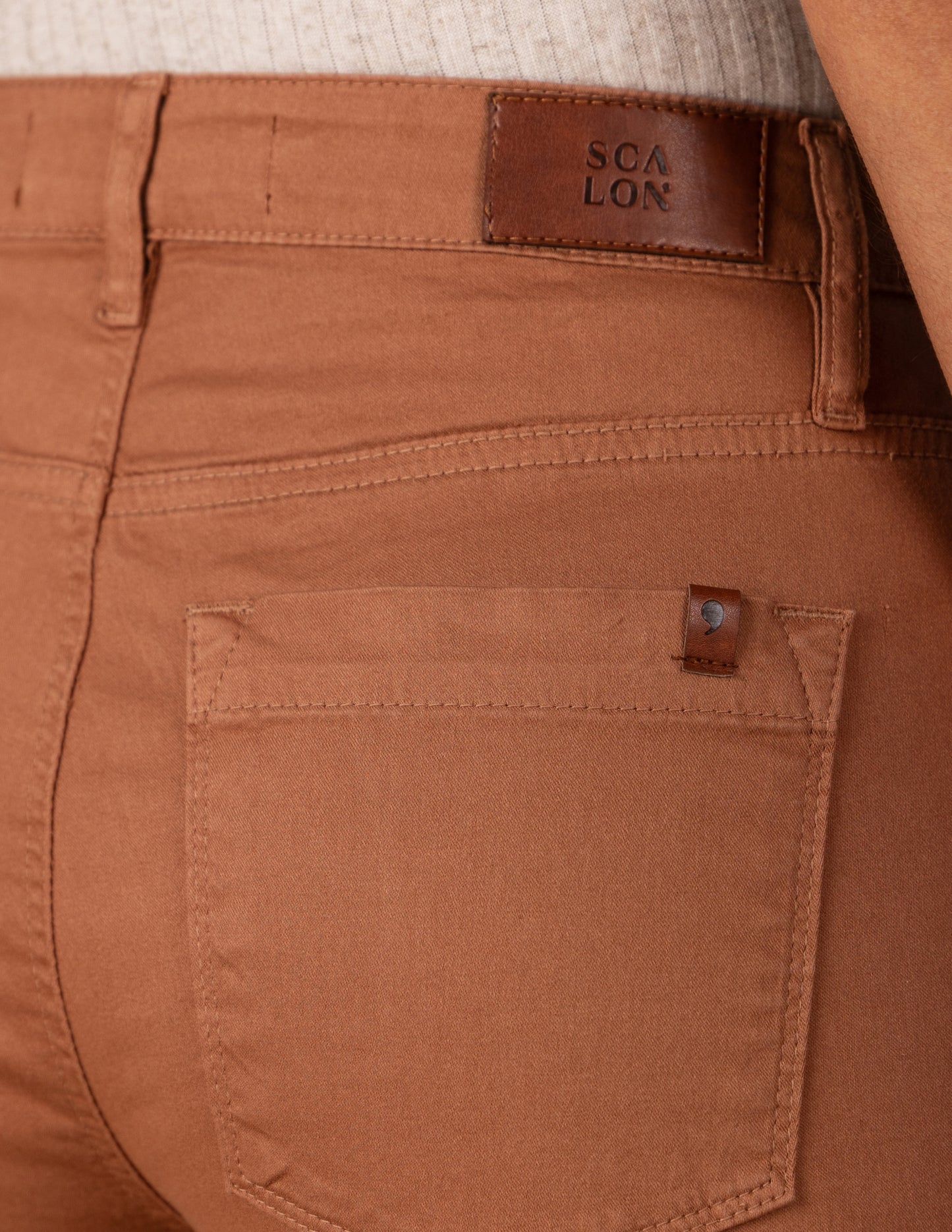 bermuda sarja color midi cintura intermediária básica