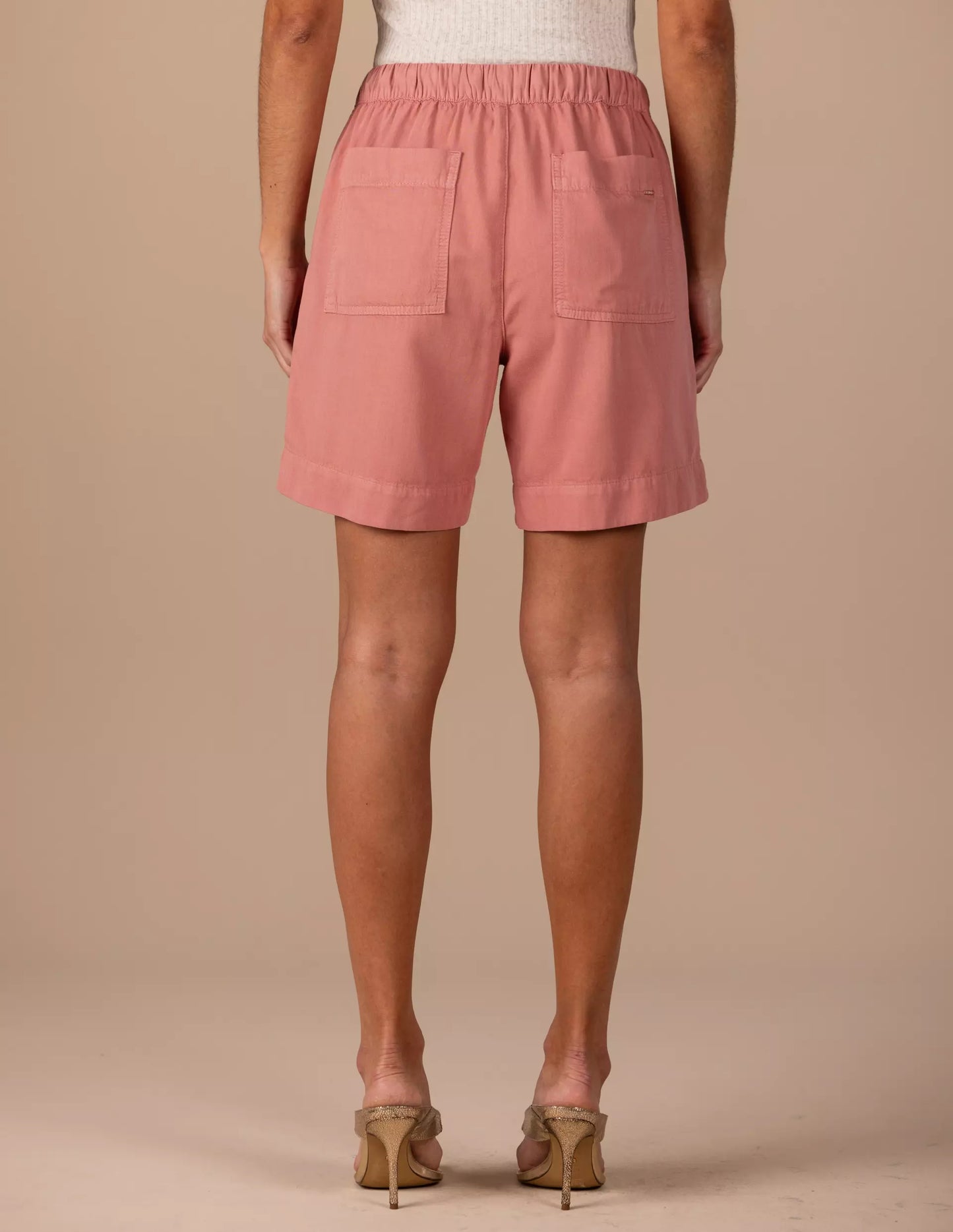 bermuda sarja midi cintura intermediária com amarração