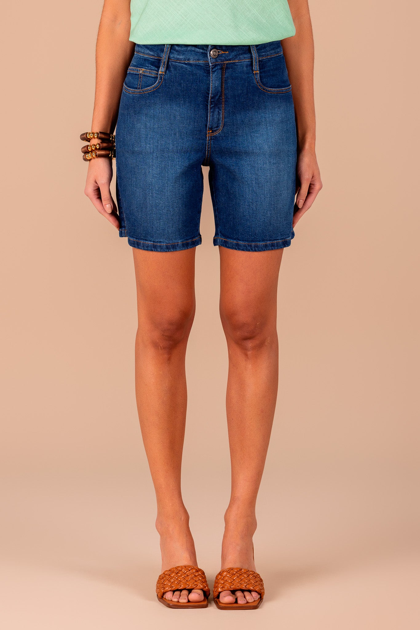 bermuda jeans midi cintura intermediária tradicional