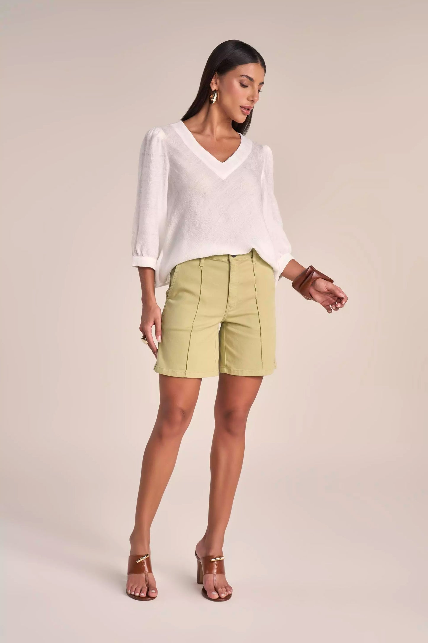 Bermuda Sarja Color Midi Cintura Intermediária com Nervuras