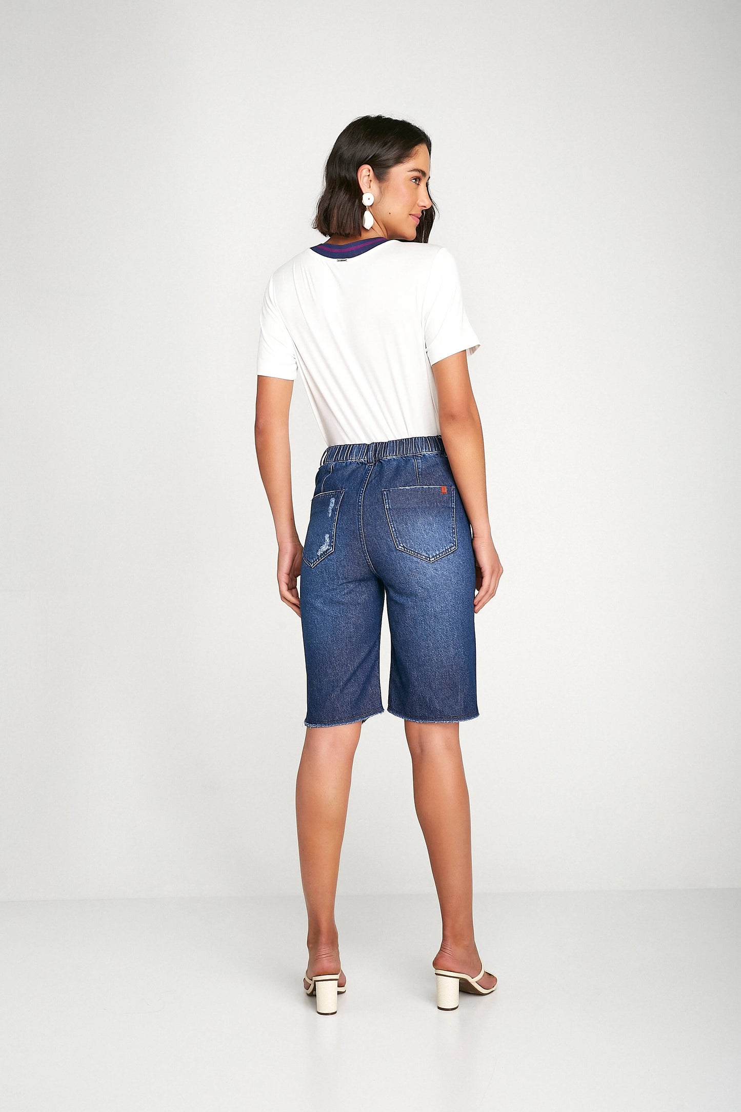 bermuda jeans comfort cintura alta com elástico