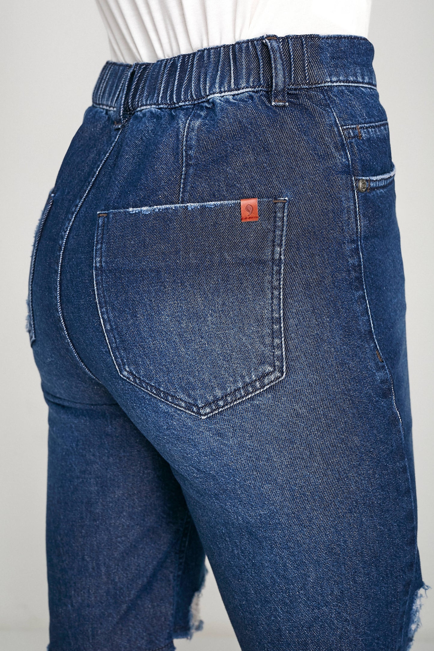 bermuda jeans comfort cintura alta com elástico