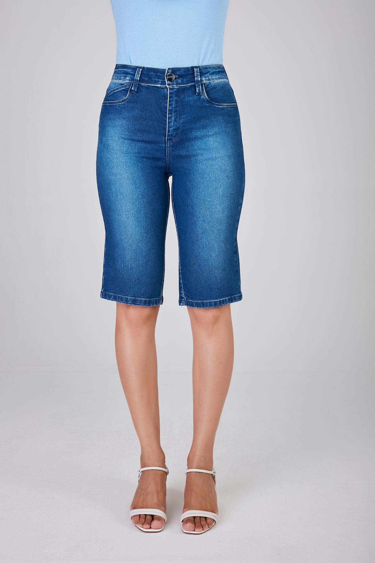 bermuda jeans longa cintura intermediária