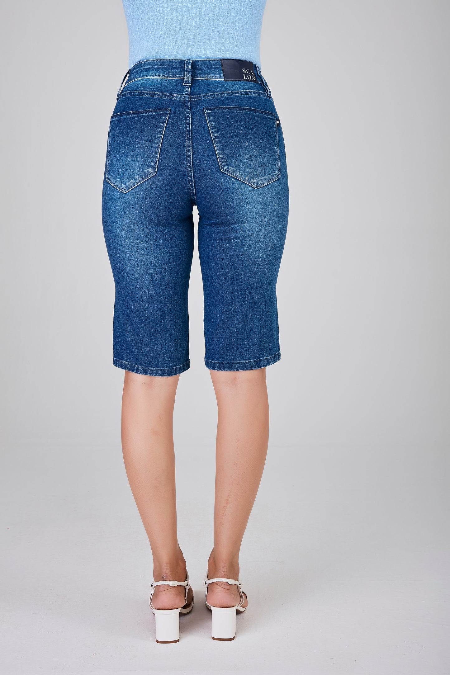 bermuda jeans longa cintura intermediária